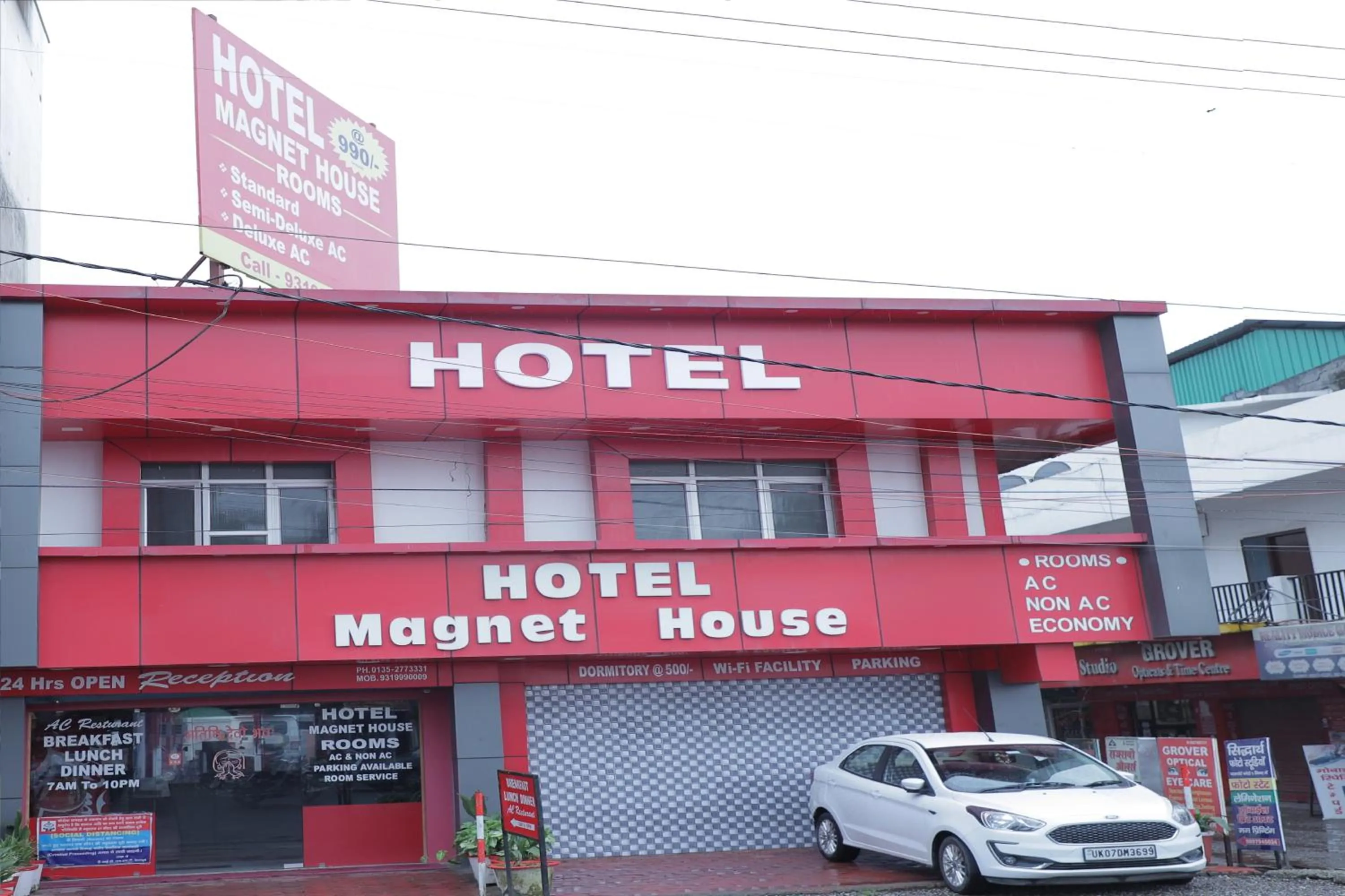 Property building in Hotel Magnet House