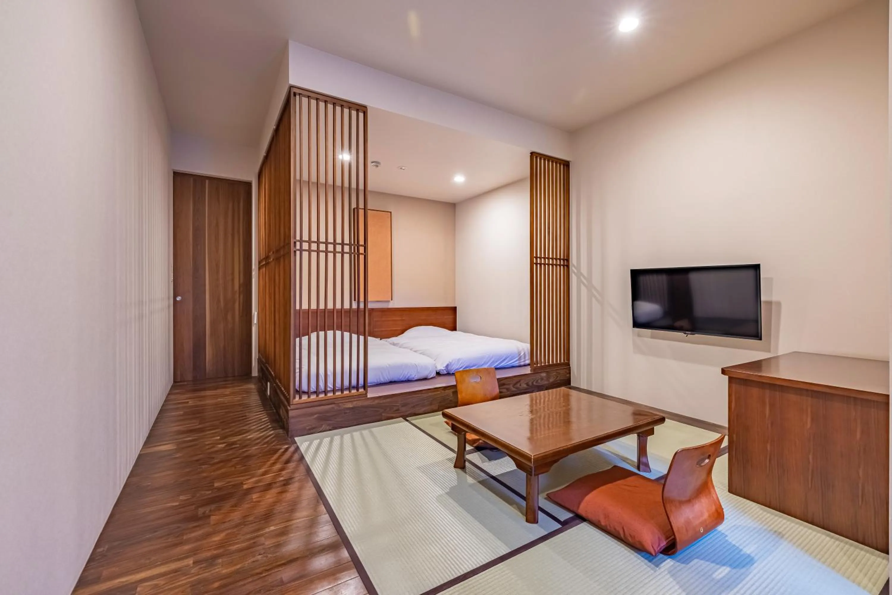 Photo of the whole room, Bed in Sengokuhara Shinanoki Ichinoyu