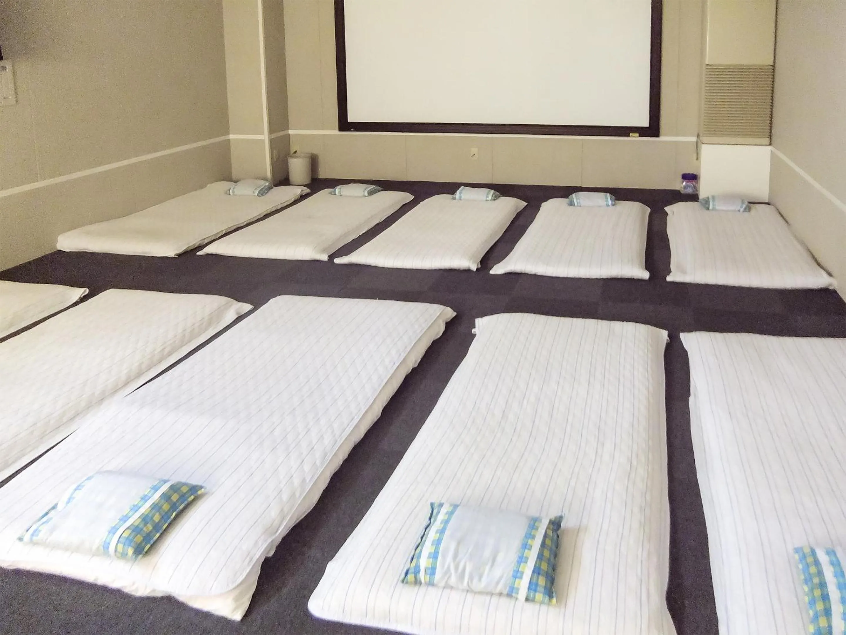 Photo of the whole room, Bed in Natural Onsen Hostel Hidamari no Yu