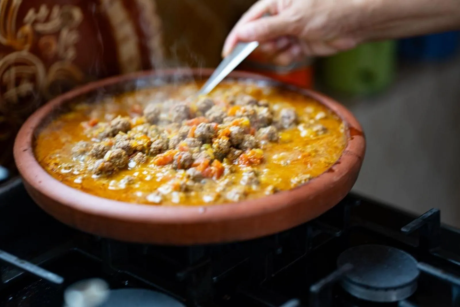 Kitchen or kitchenette in Riad Atrium & Spa