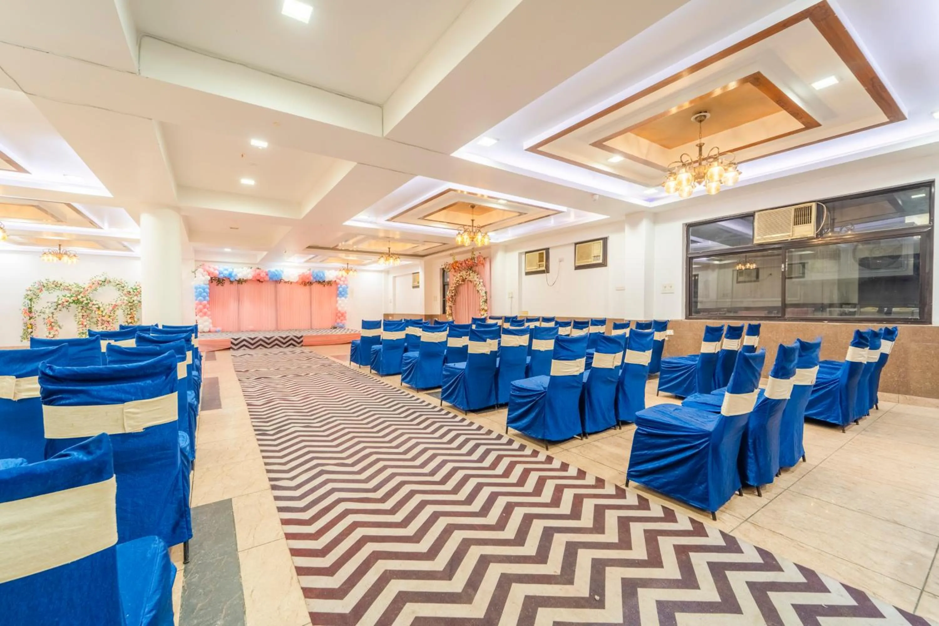 Banquet/Function facilities in Treebo Shivam Inn Near Singapore Mall