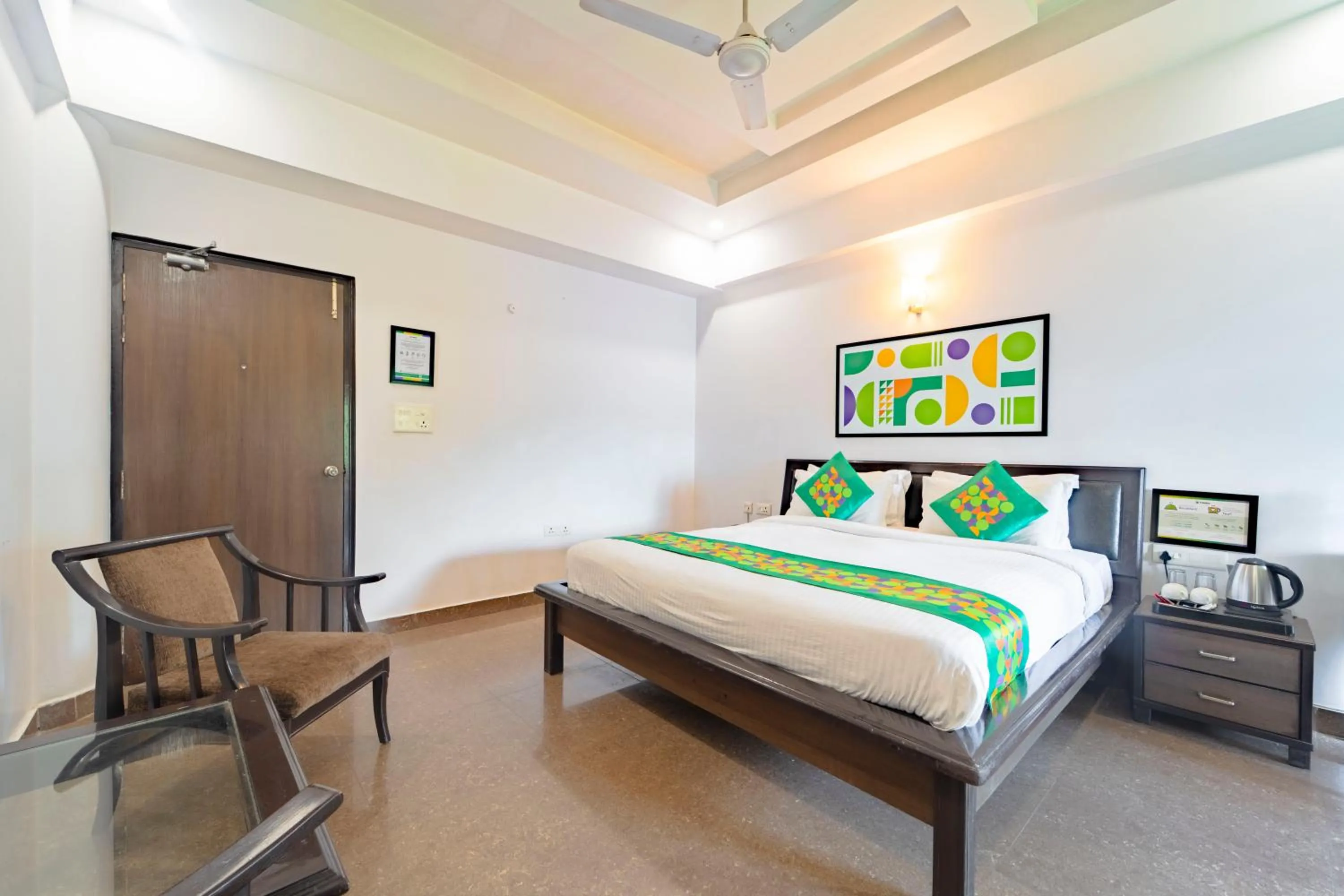 Bedroom, Bed in Treebo Shivam Inn Near Singapore Mall