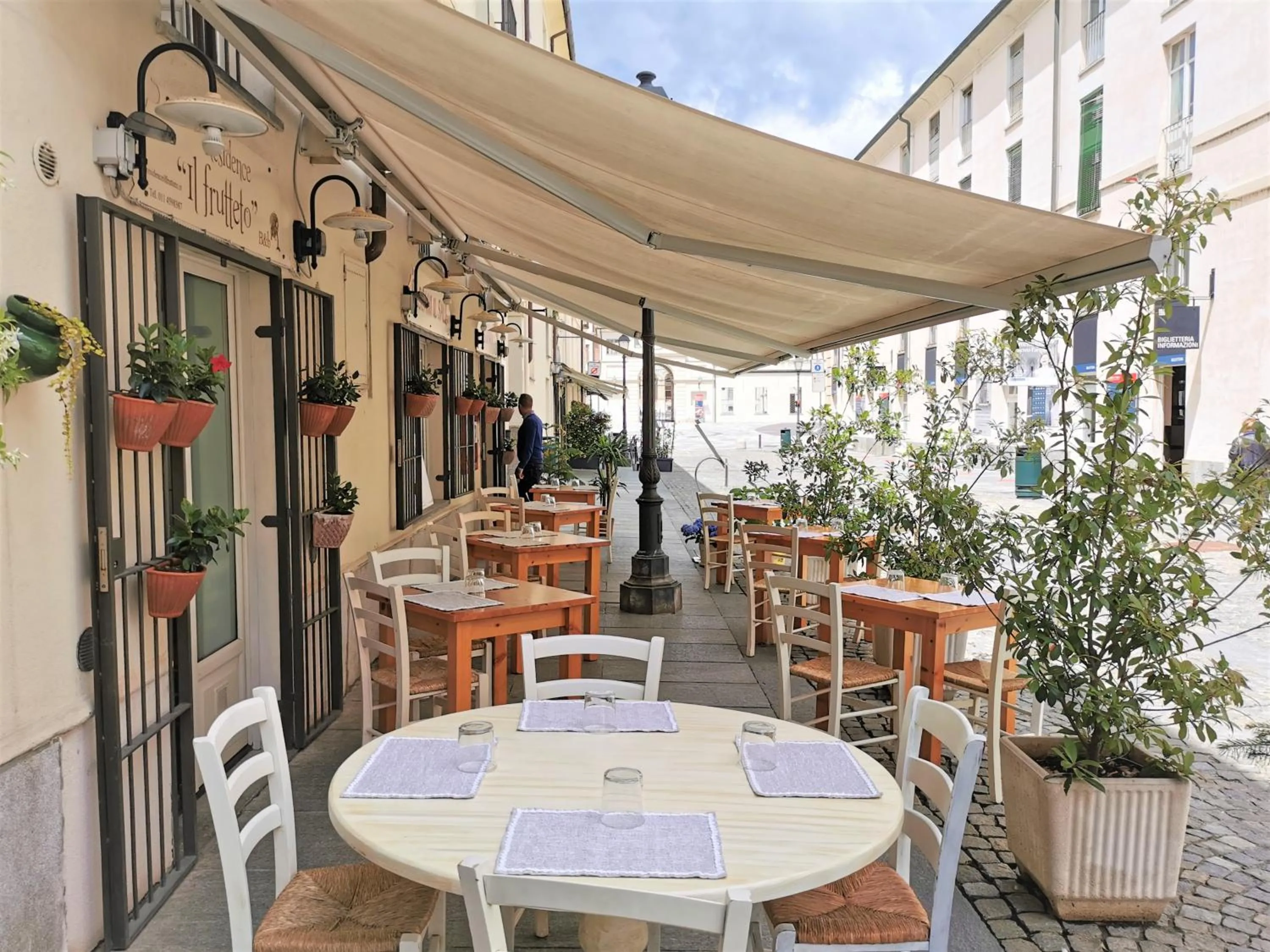 Restaurant/places to eat in Guest House - Il Cedro Reale