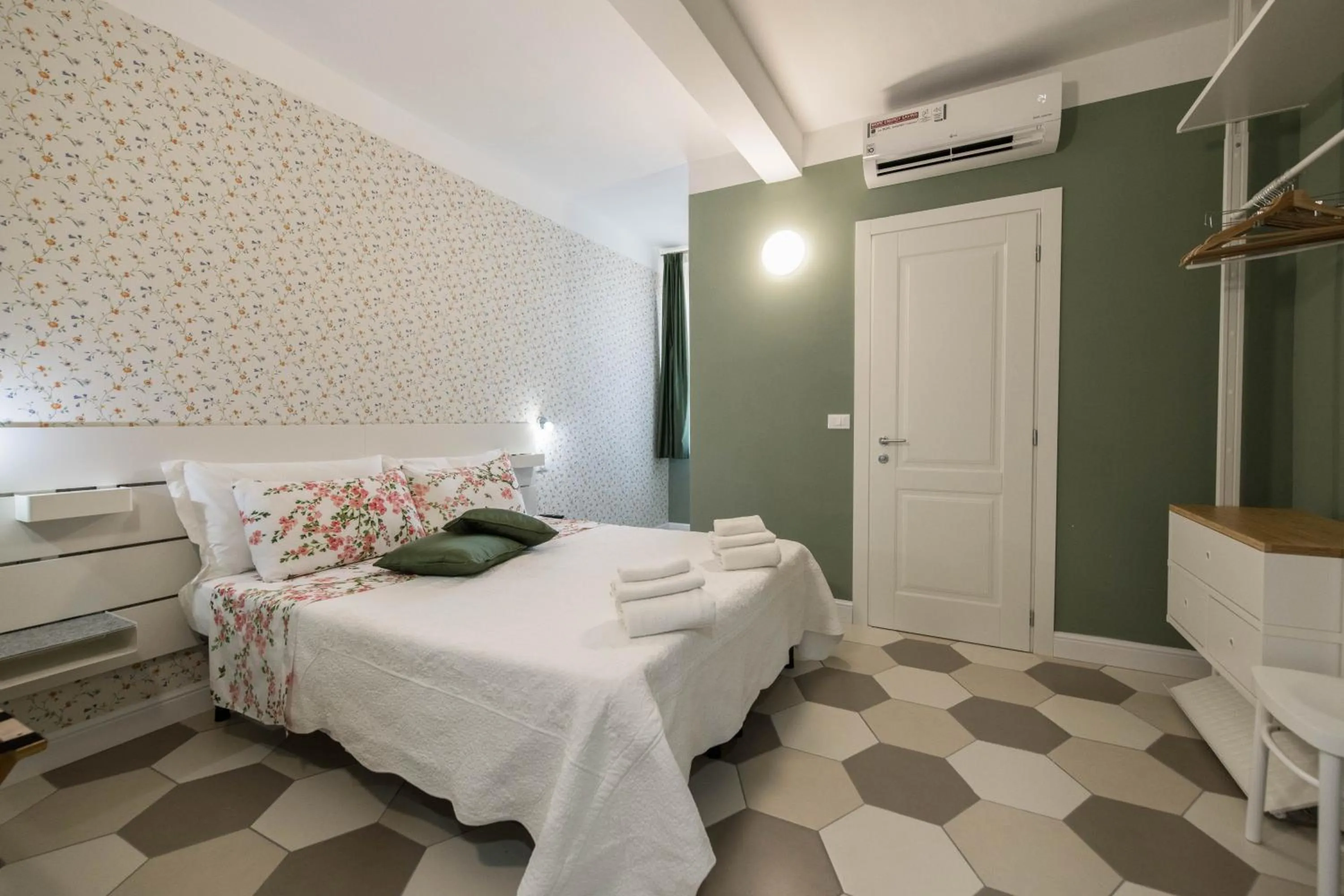 Bed in Guest House - Il Cedro Reale