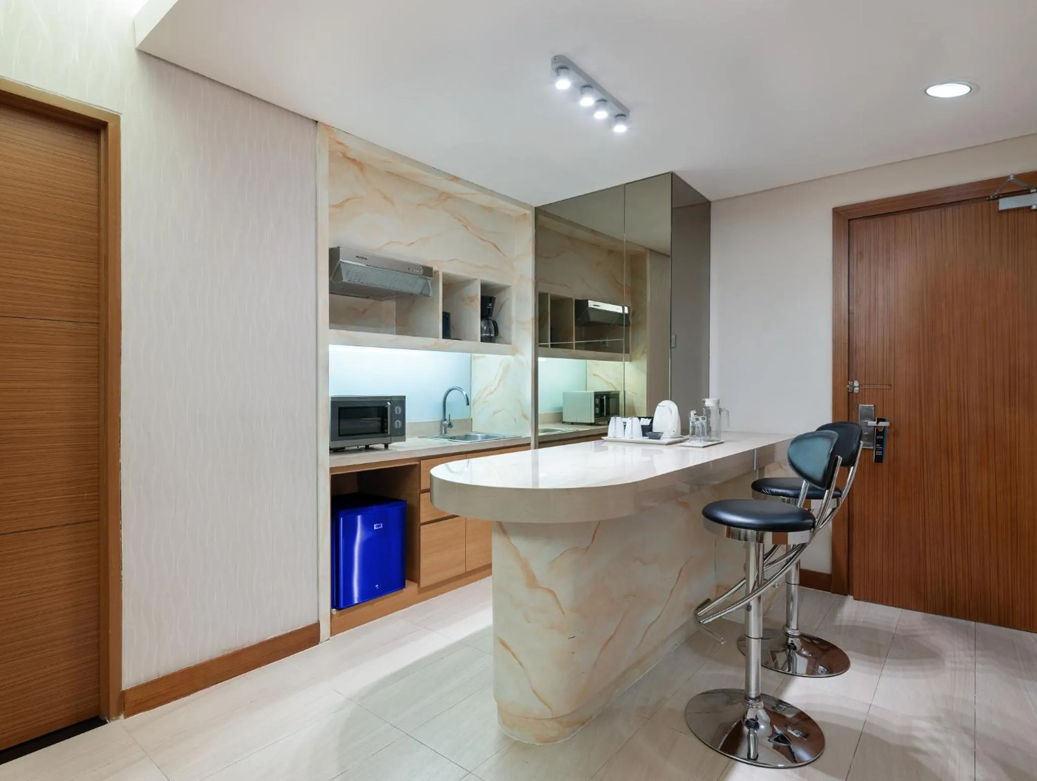 minibar in Aston Solo Hotel