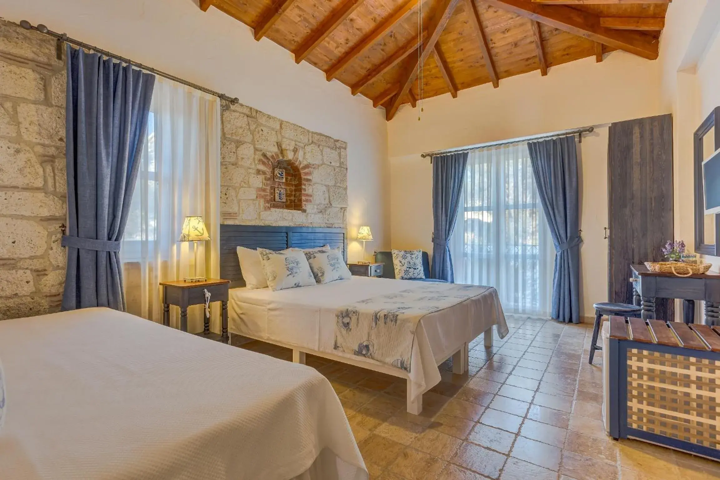 Superior Triple Room in Fora Konak Alacati Superior Triple Room in Fora Konak Alacati