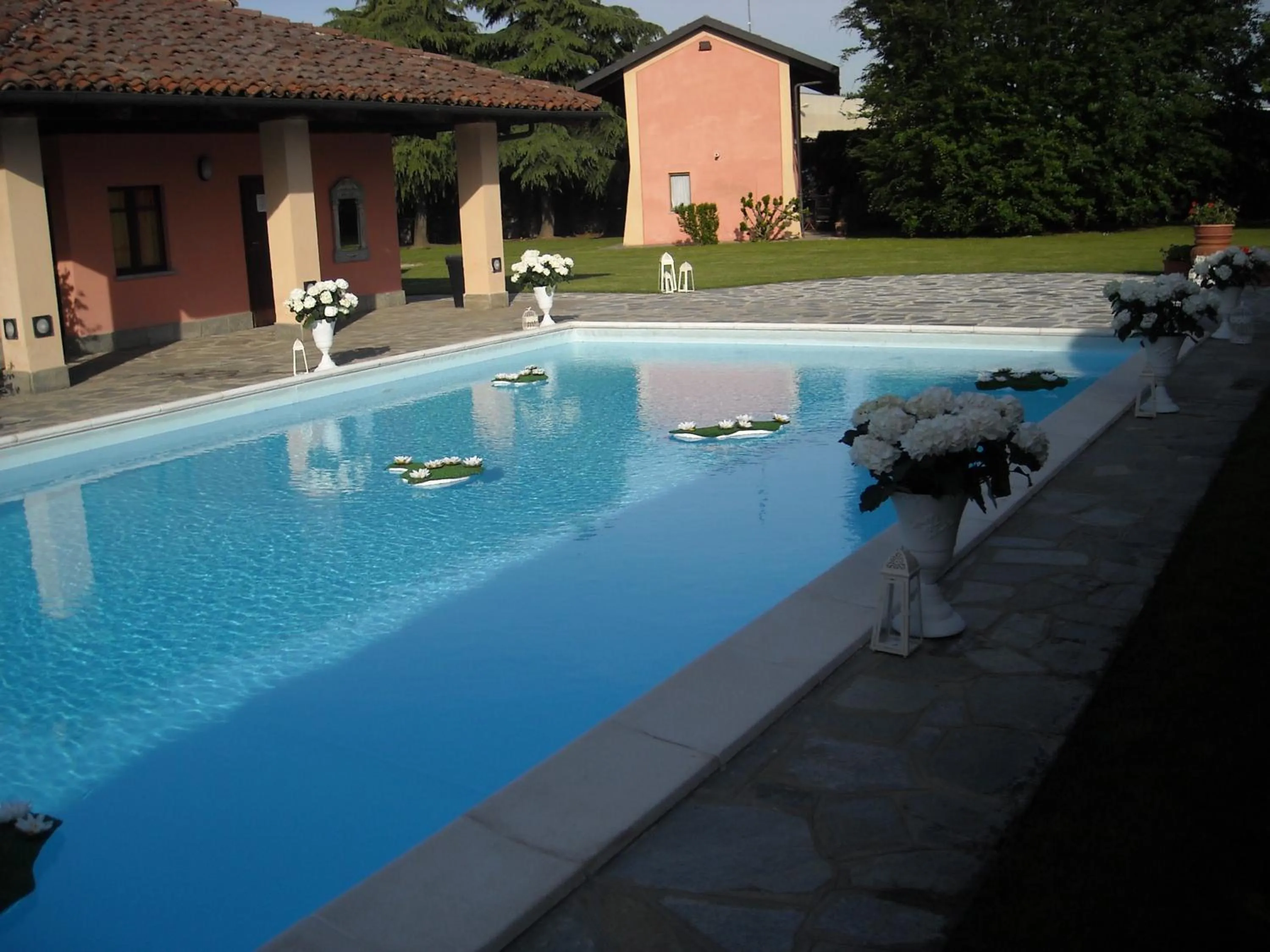 Swimming pool in Torre dei Frati Bed & Breakfast