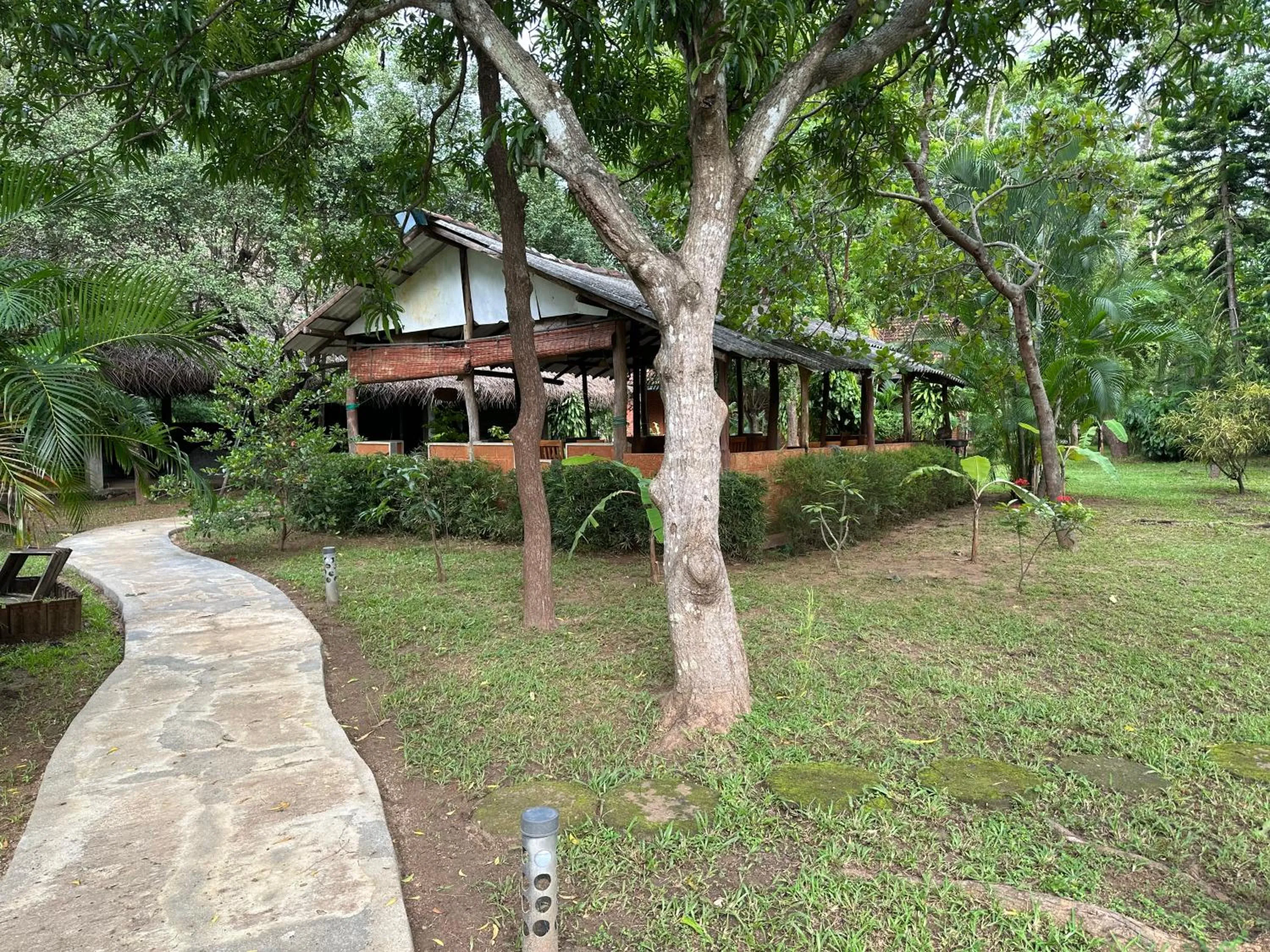 Property building in Sigiriya Cottage