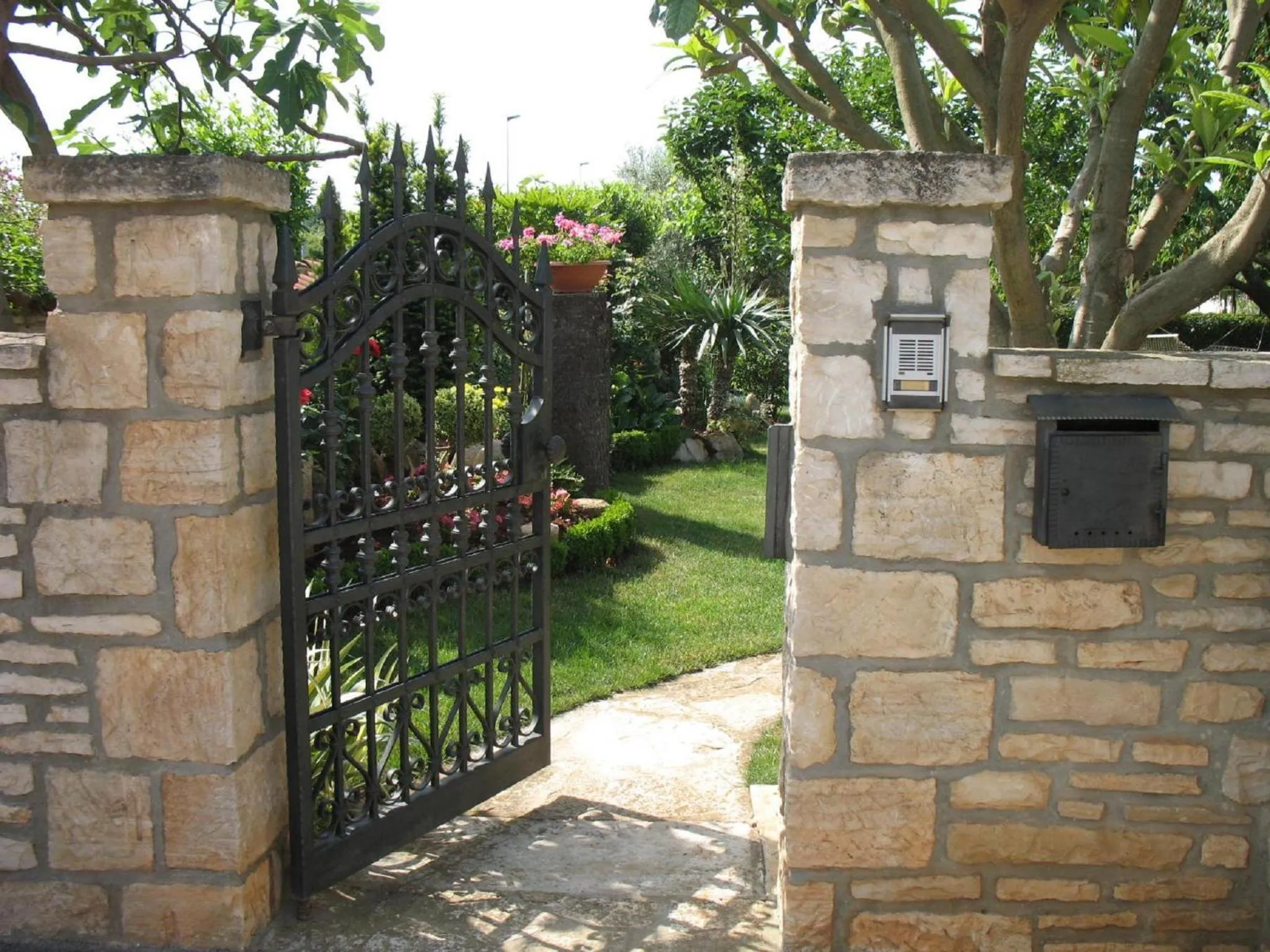 Facade/entrance in Apartmani Villa Otilija