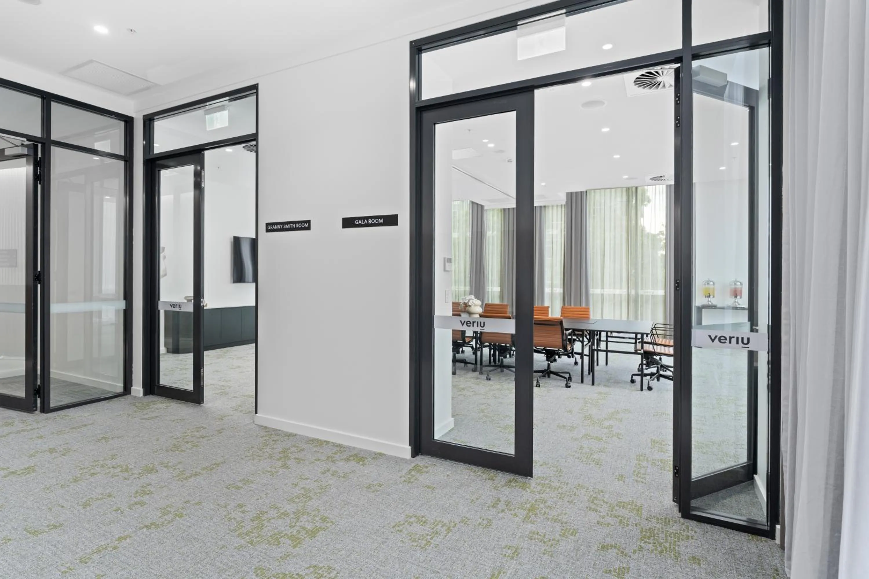 Meeting/conference room in Veriu Macquarie Park