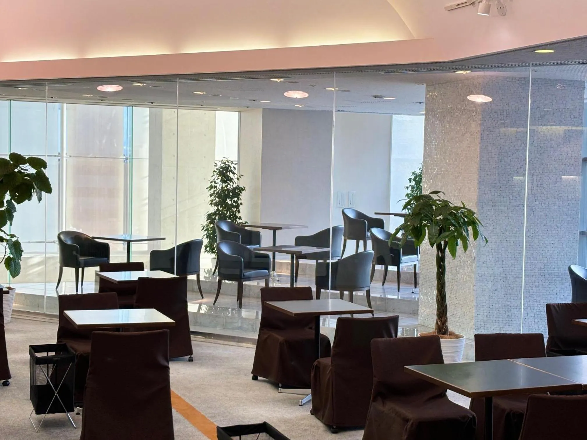 Lounge or bar in Chateraise Hotel Nagano