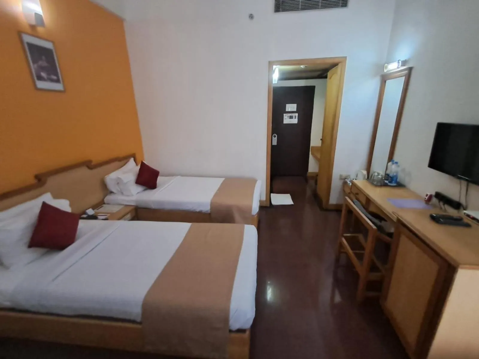 Bedroom, Bed in Presidency Towers,Kochi