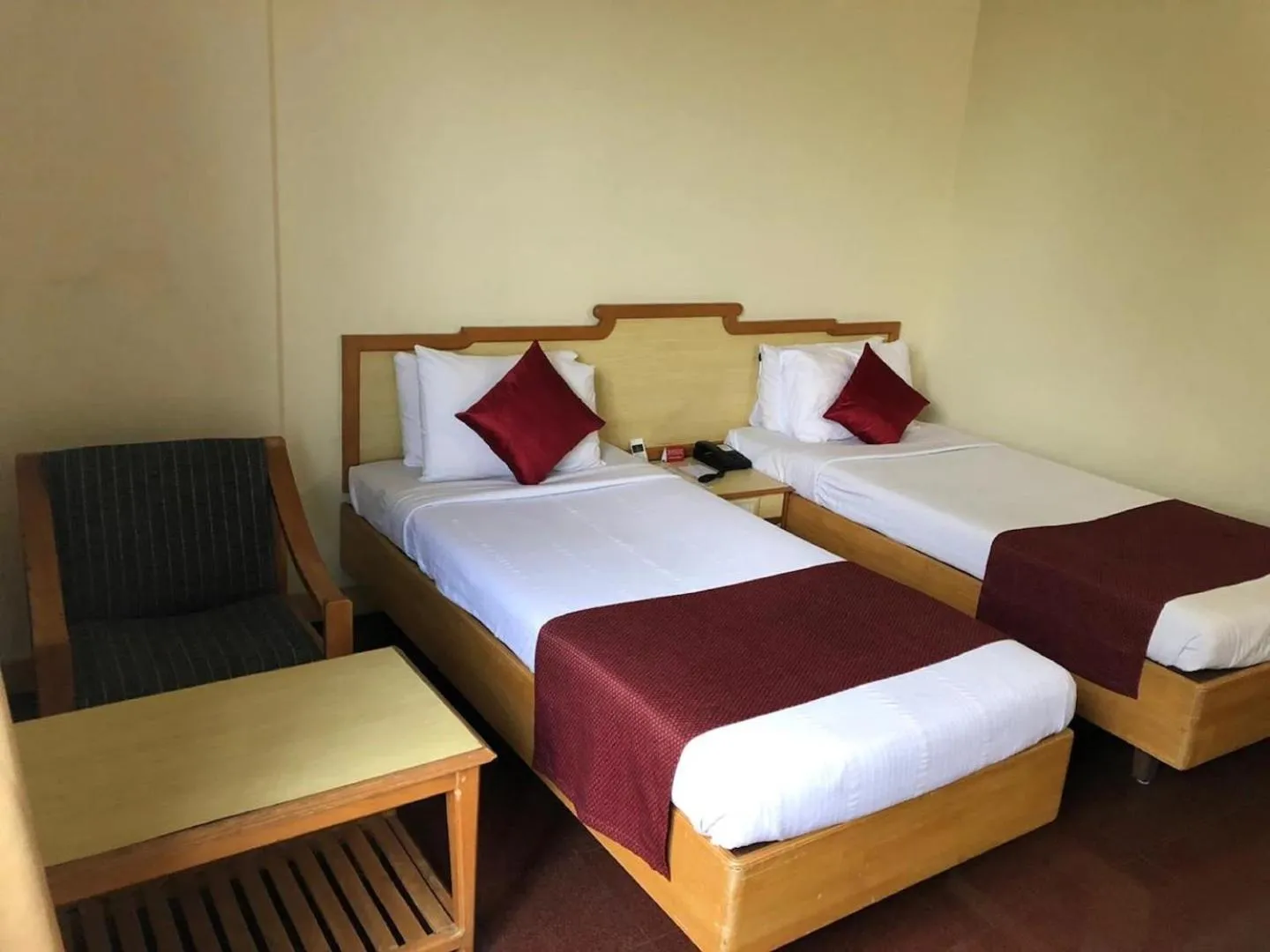 Bed in Presidency Towers,Kochi