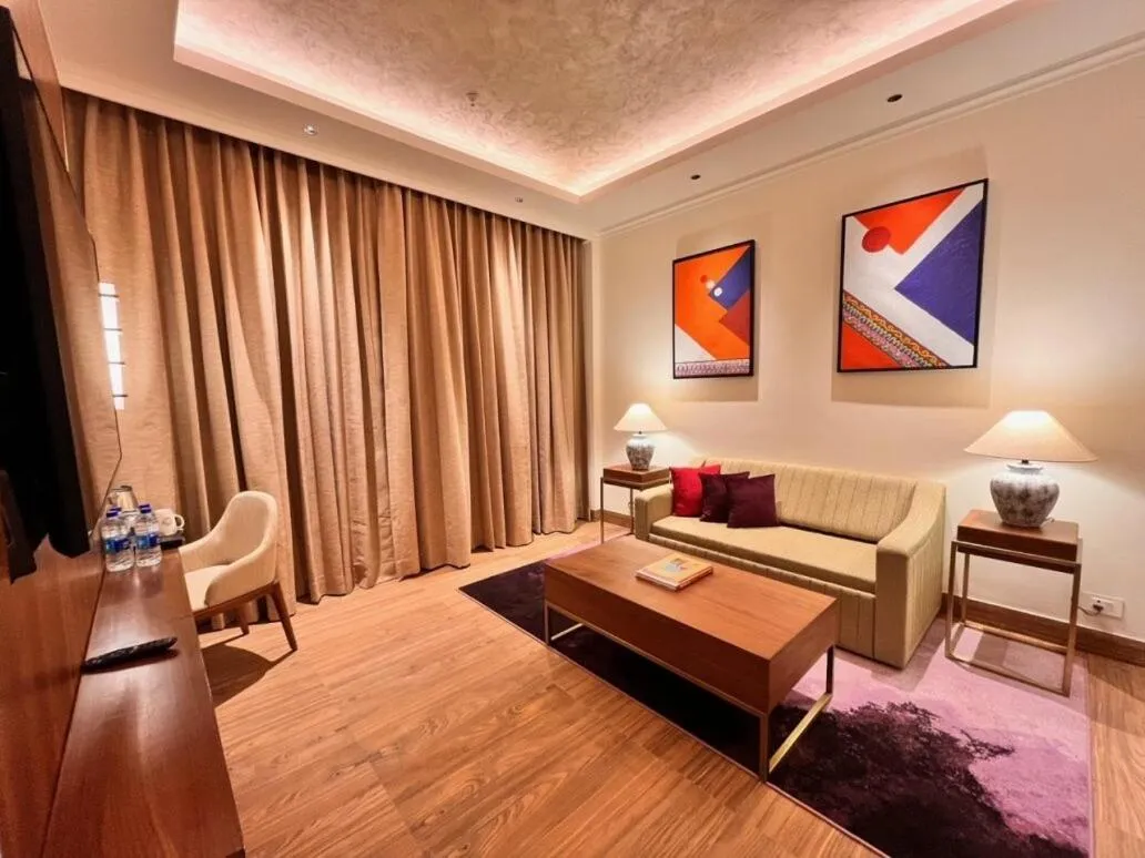 Living room, Bed in Vivanta Tawang