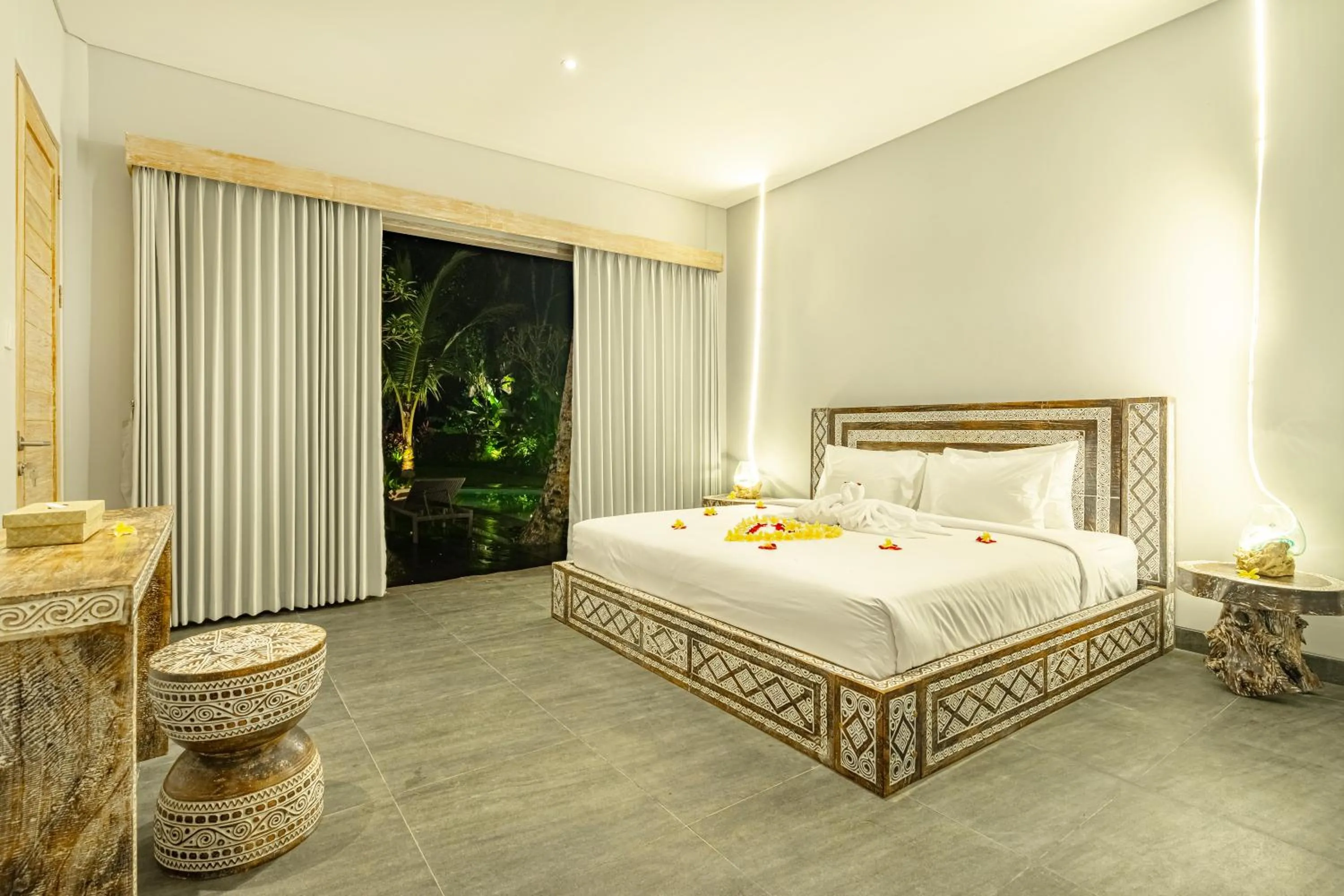 Bed in Brand new Luxury 3BR villa Ethnic Ubud # 1