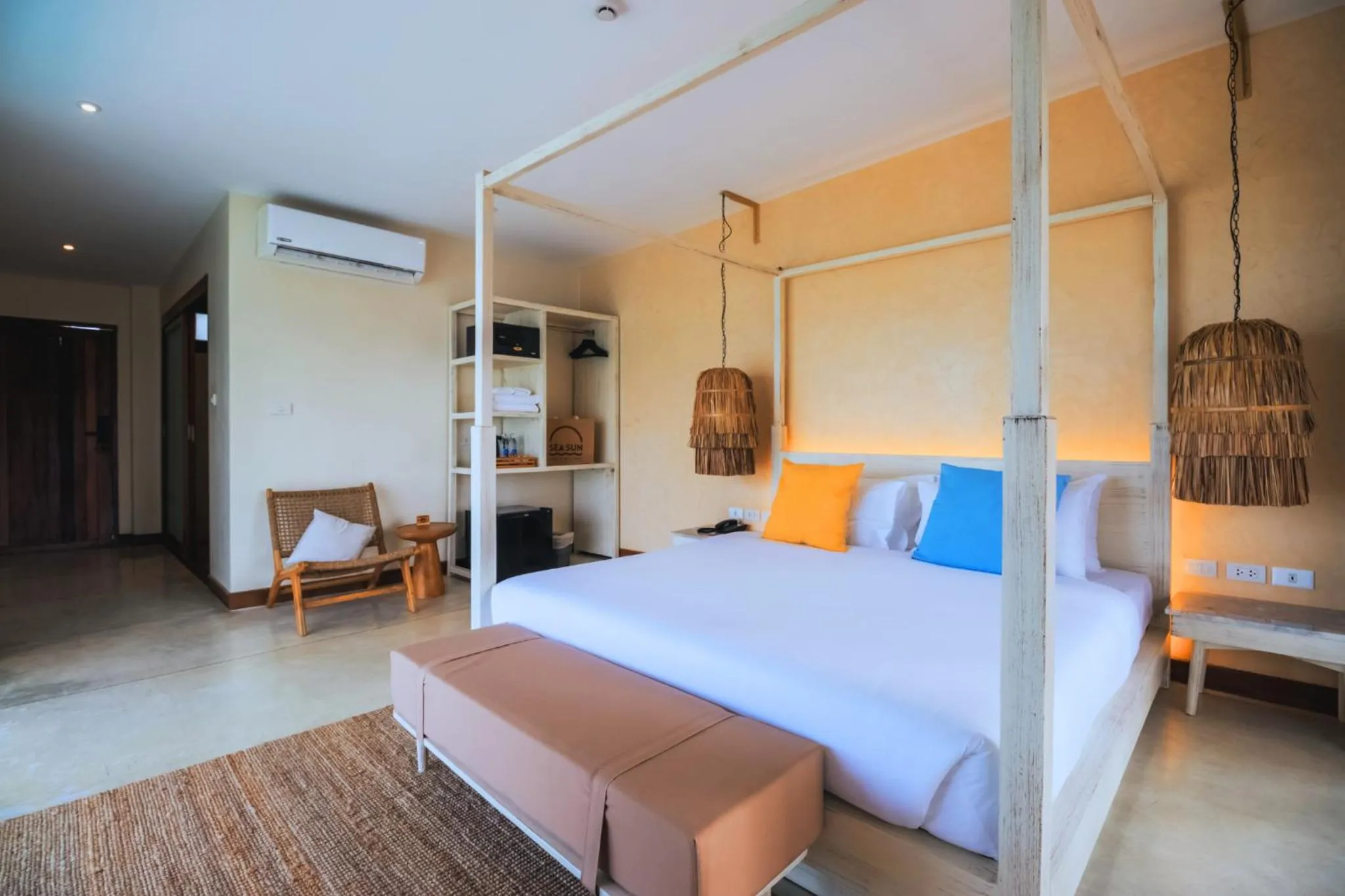 Bed in Sea Sun Bed & Beyond