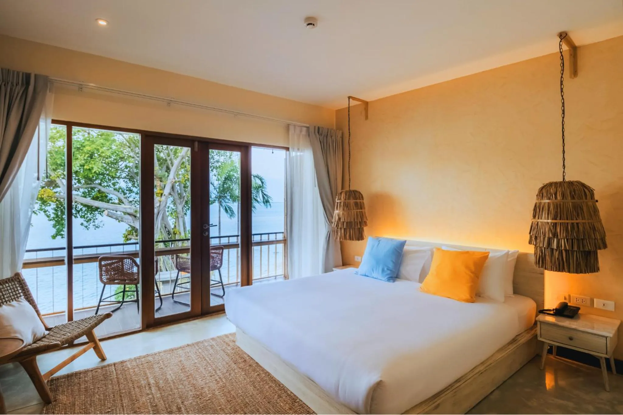 Bed in Sea Sun Bed & Beyond