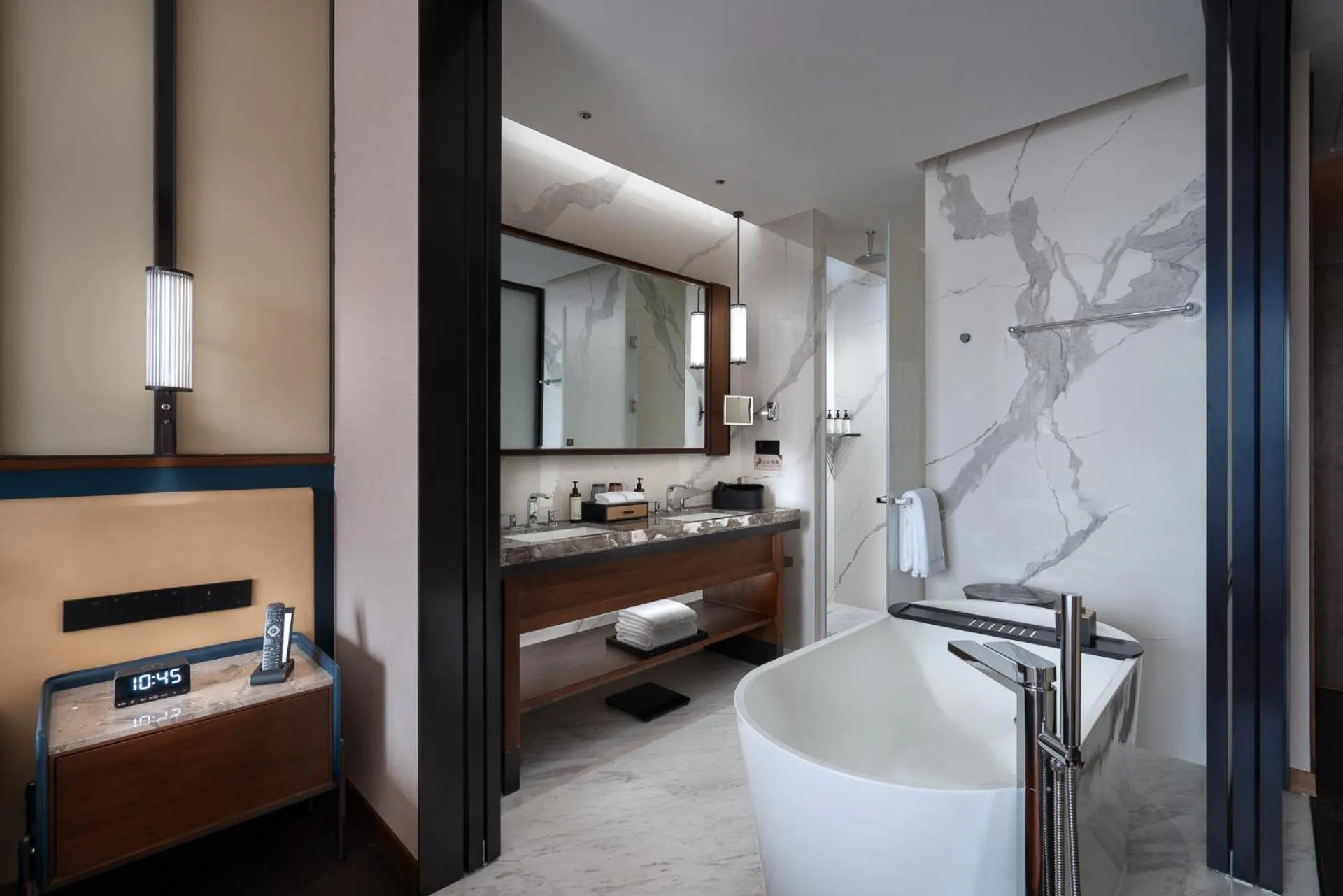 Shower in Grand Barony Jinan CBD