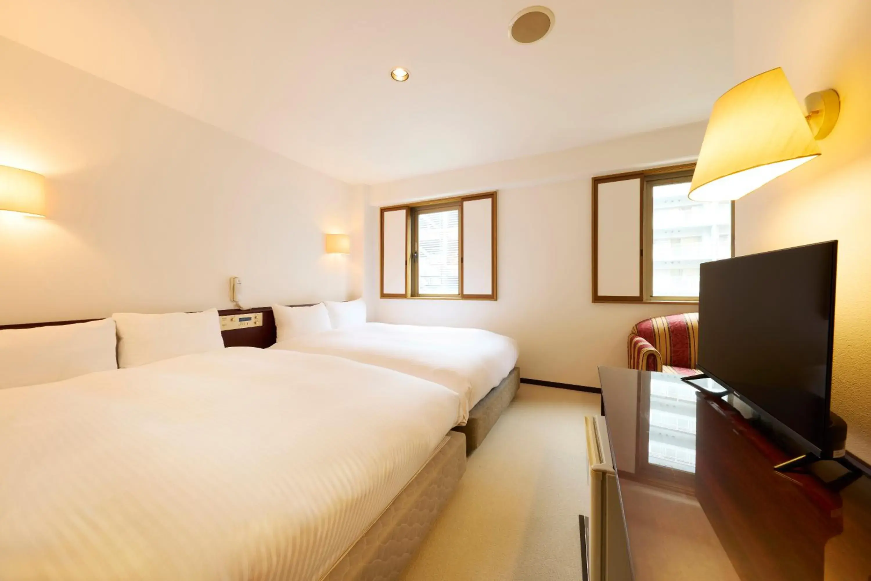 Photo of the whole room, Bed in Centurion Hotel Hamamatsu Photo of the whole room, Bed in Centurion Hotel Hamamatsu