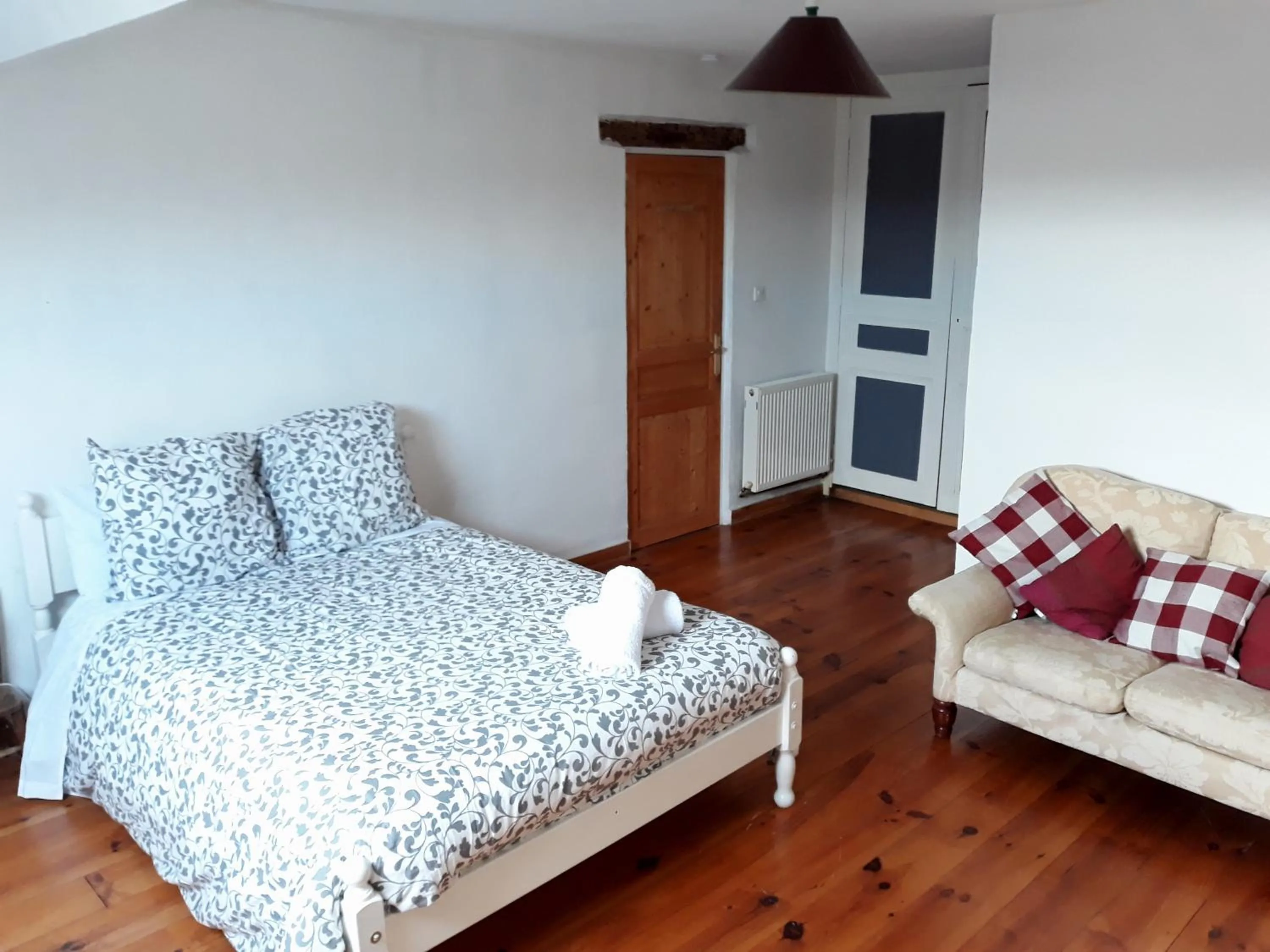Bed in Le Puy Robin