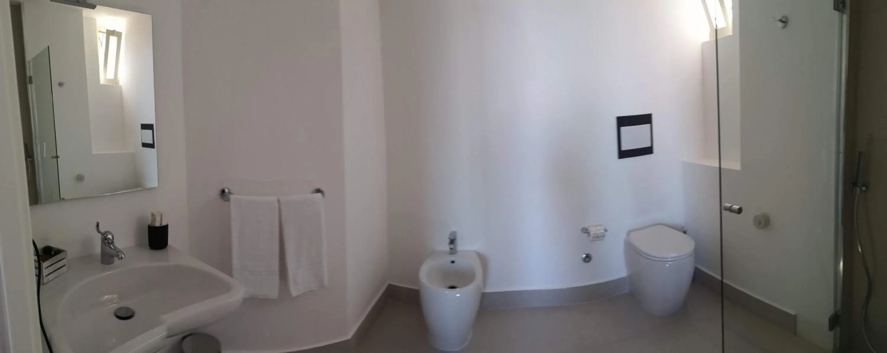 Photo of the whole room in Athena Charming Rooms