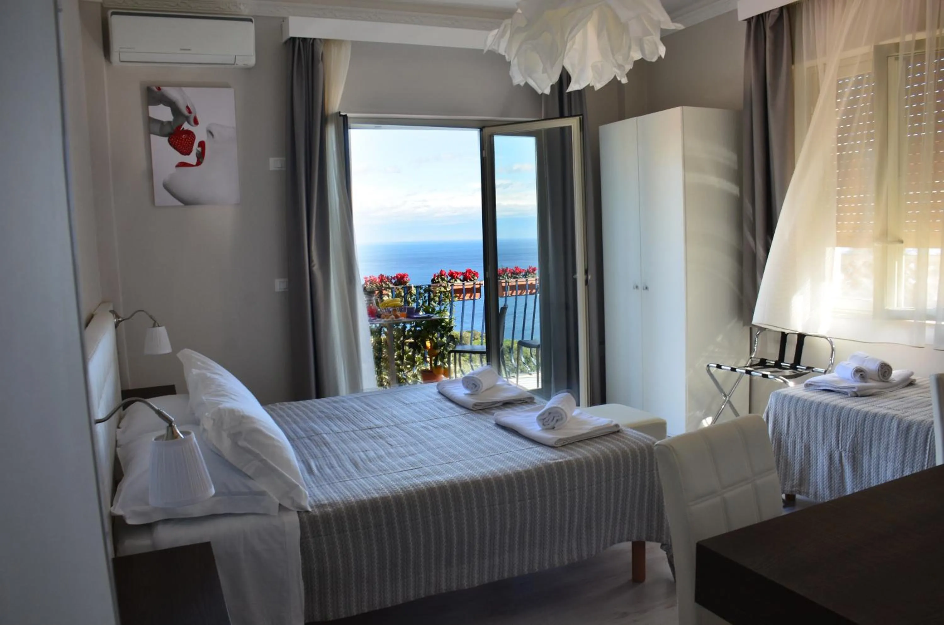 Sea view, Bed in Athena Charming Rooms