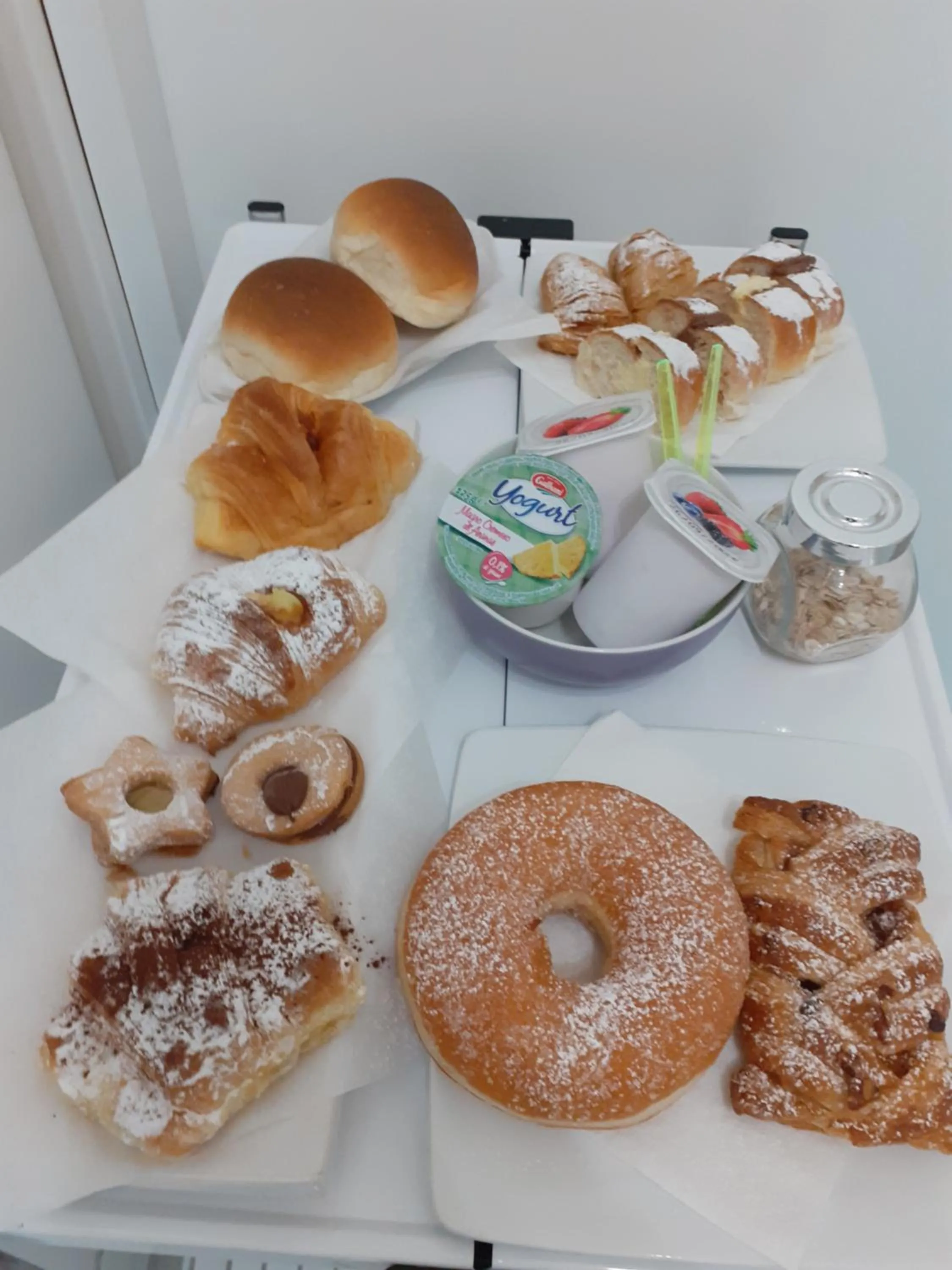 Food and drinks in Athena Charming Rooms