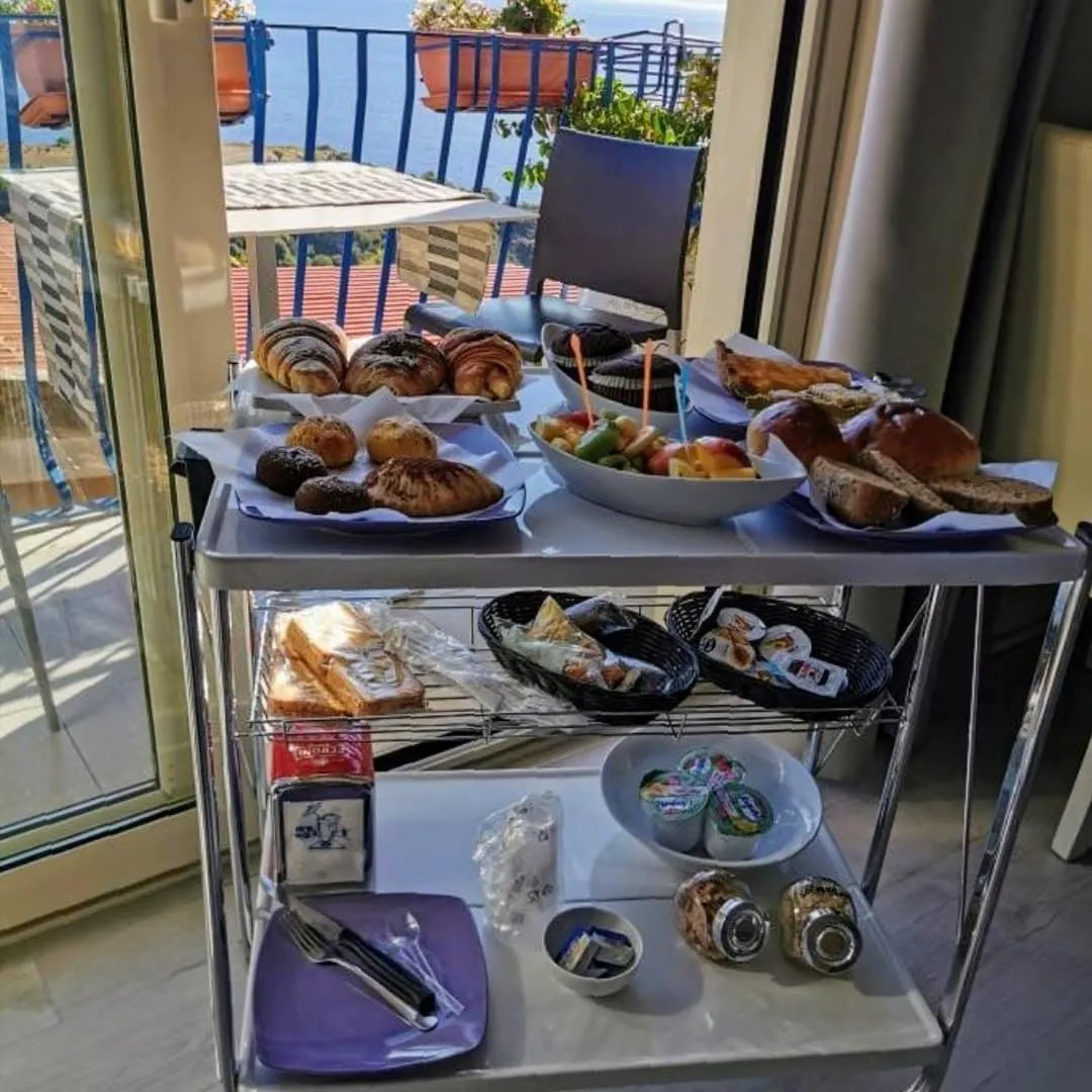 room service in Athena Charming Rooms