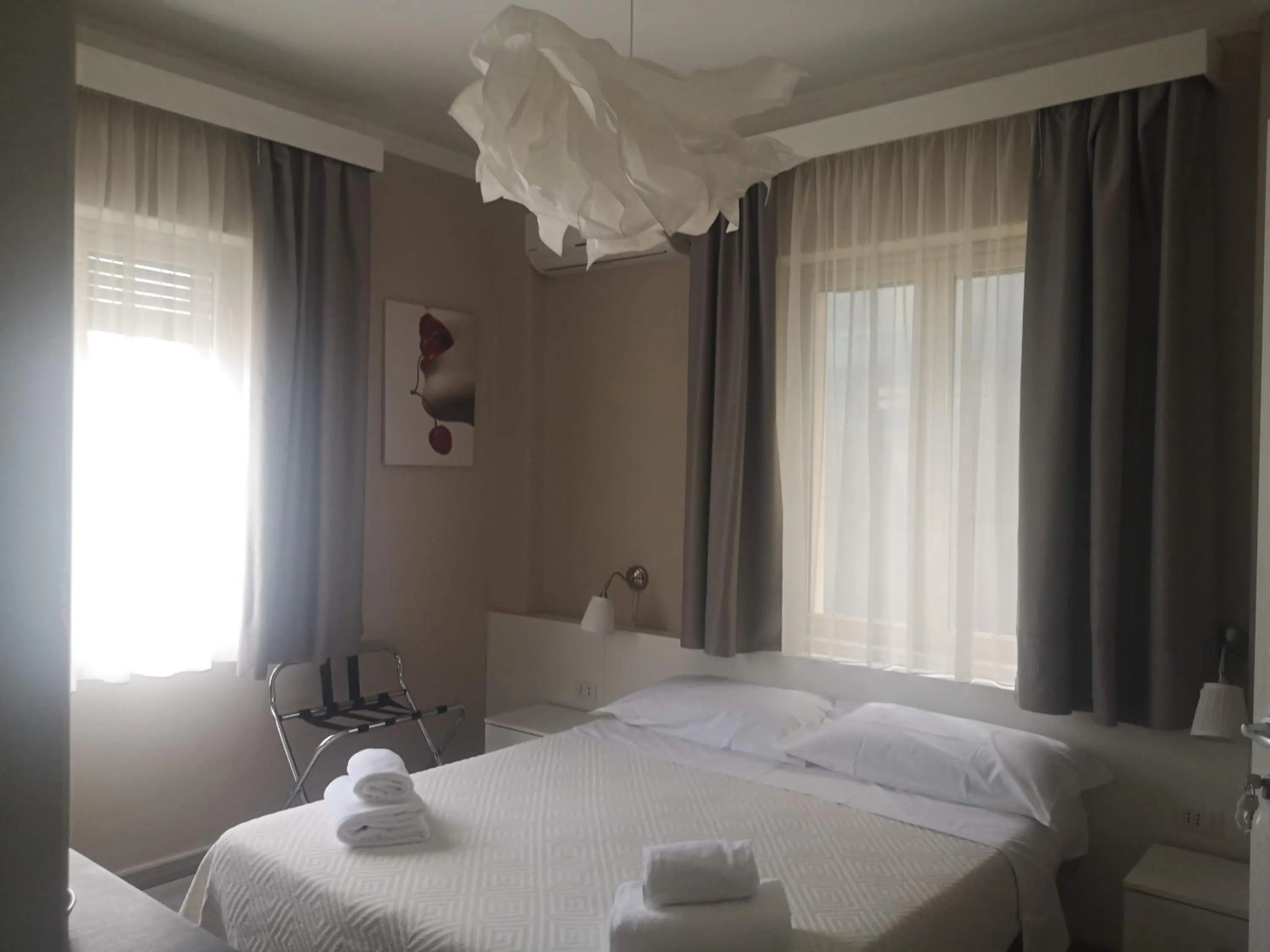 Garden, Bed in Athena Charming Rooms
