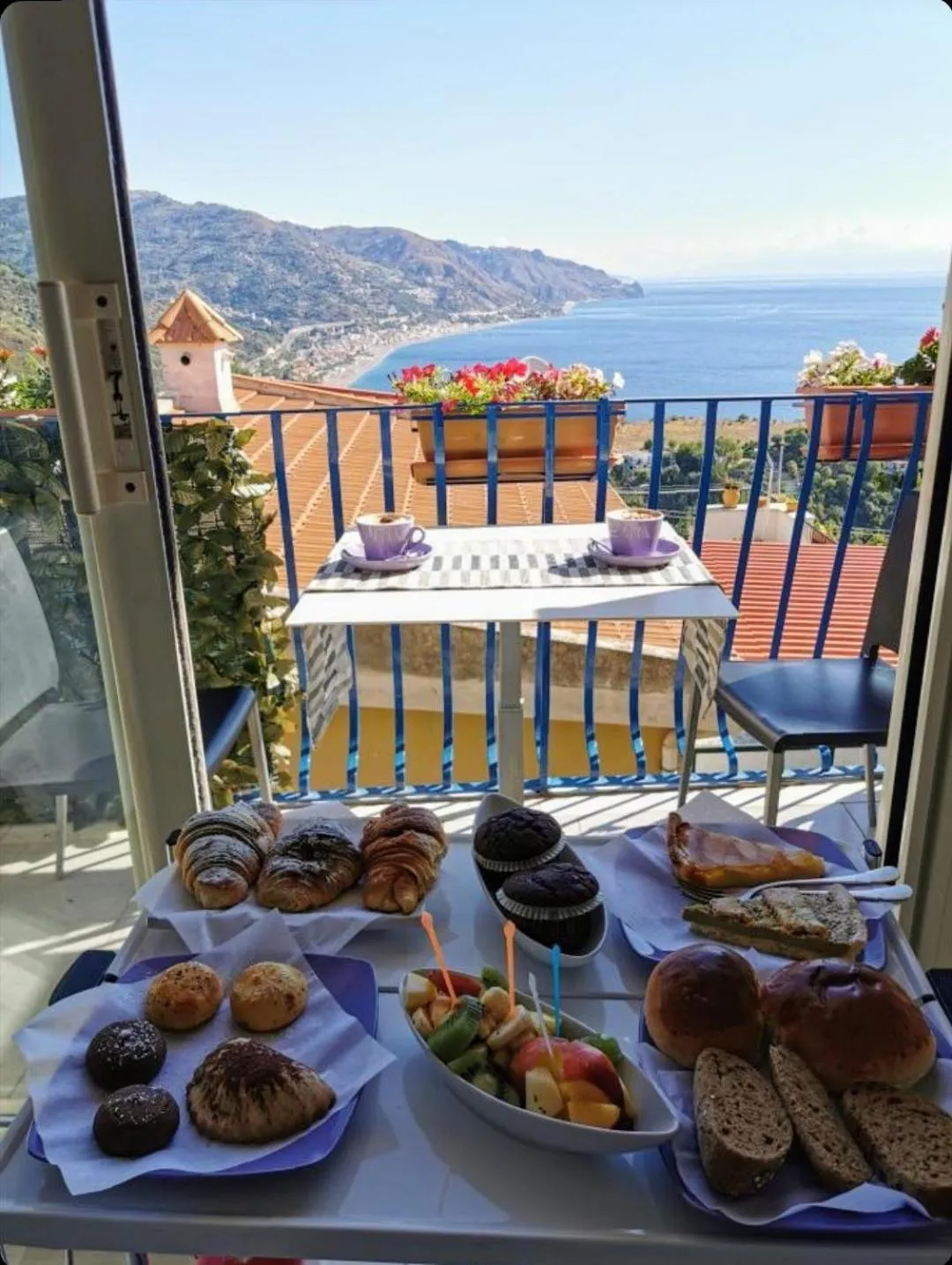 Breakfast in Athena Charming Rooms