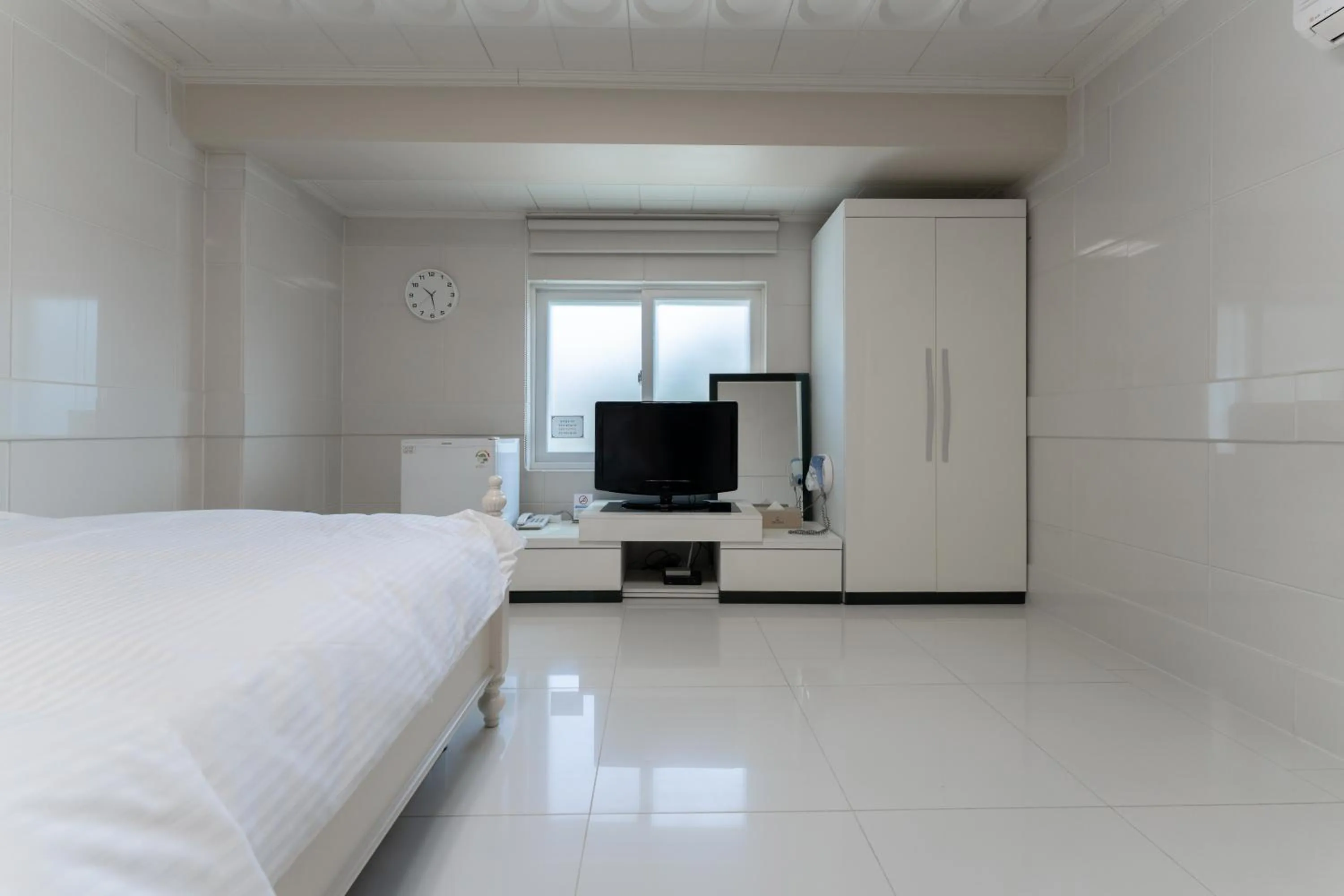 Bedroom, Bed in Hotel Gaya