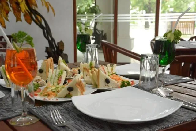 Food and drinks in Trinco Rest House