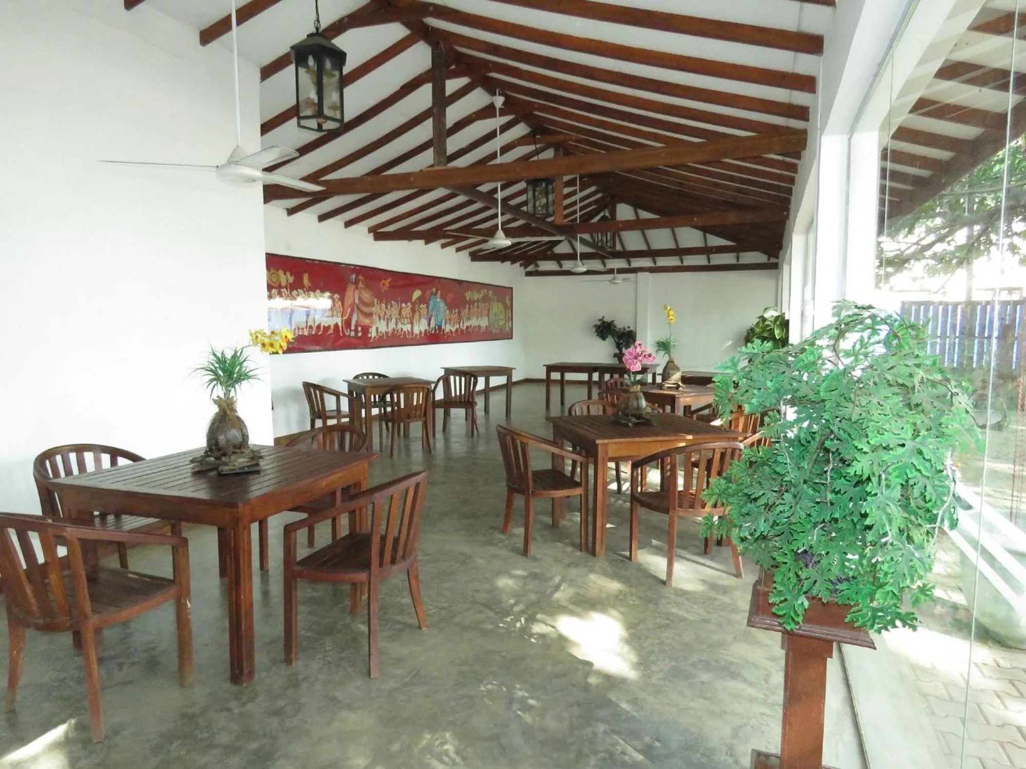Restaurant/places to eat in Trinco Rest House