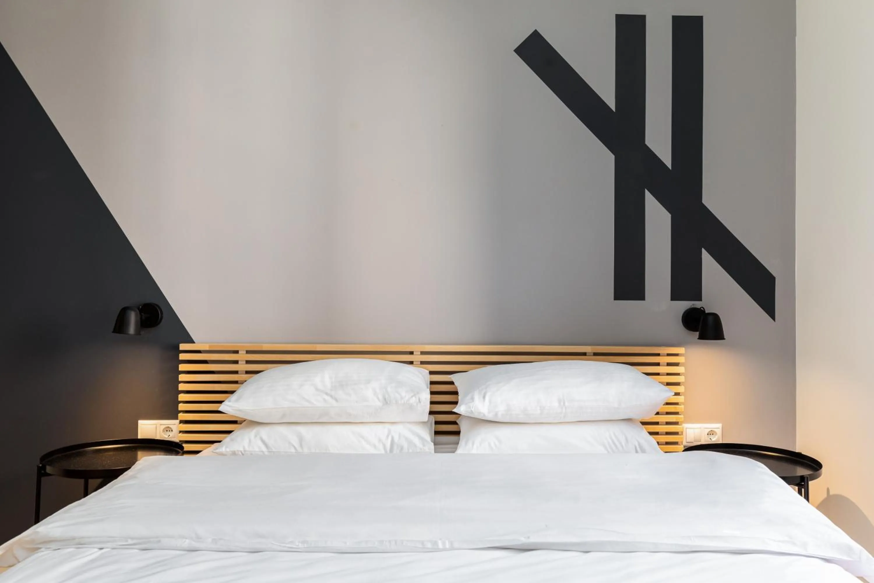 Bedroom, Bed in Vista by halu!: Spacious City Centre Home