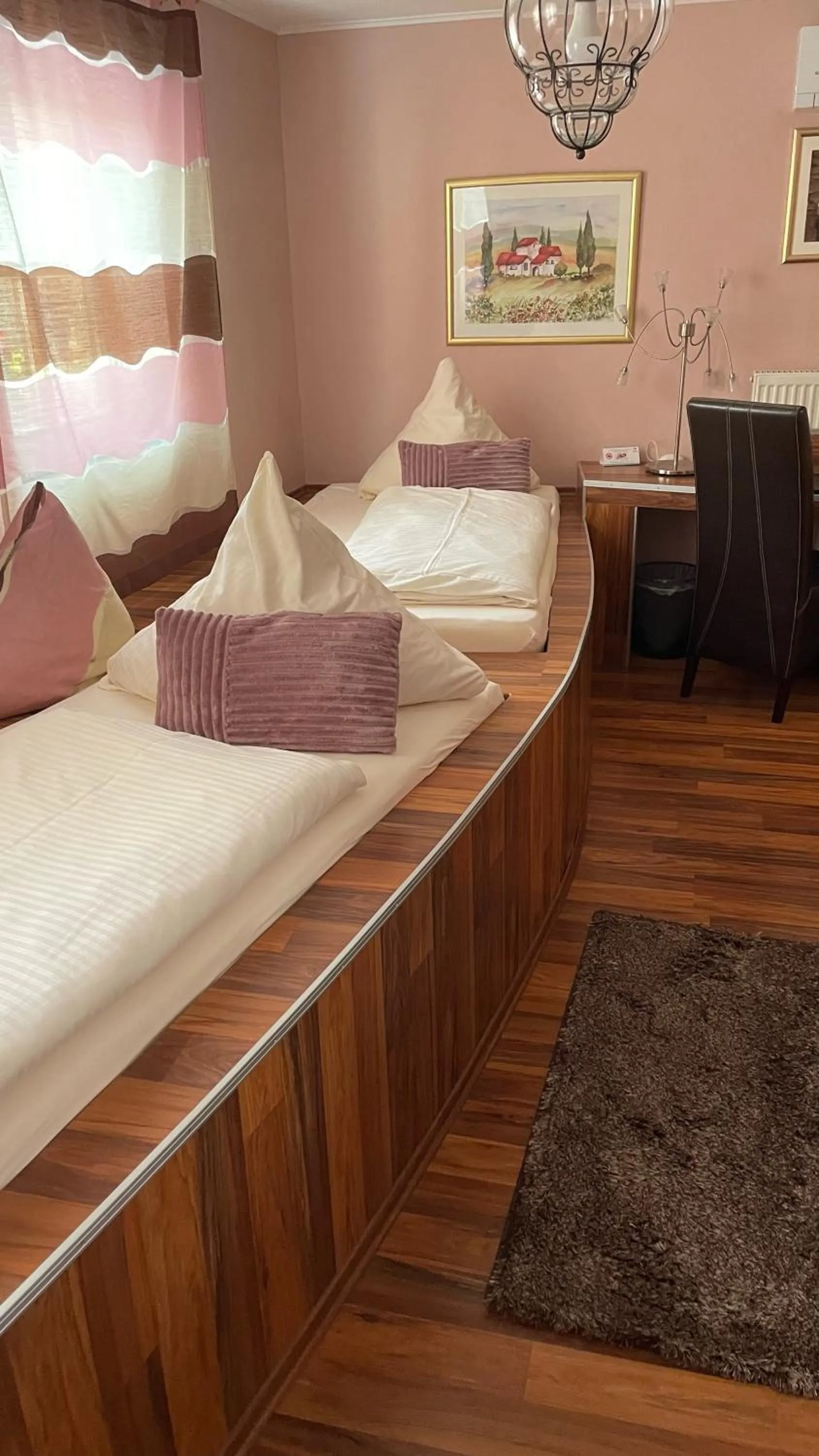 Bed in Hotel Nürnberger Hof in Altdorf