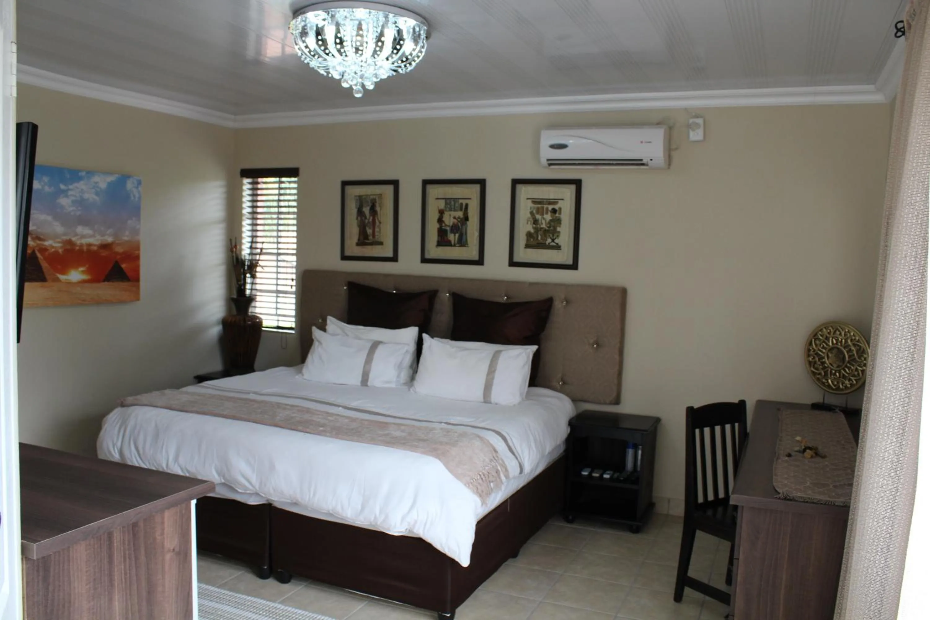 Bedroom, Bed in El Gran Chaparral Guest House