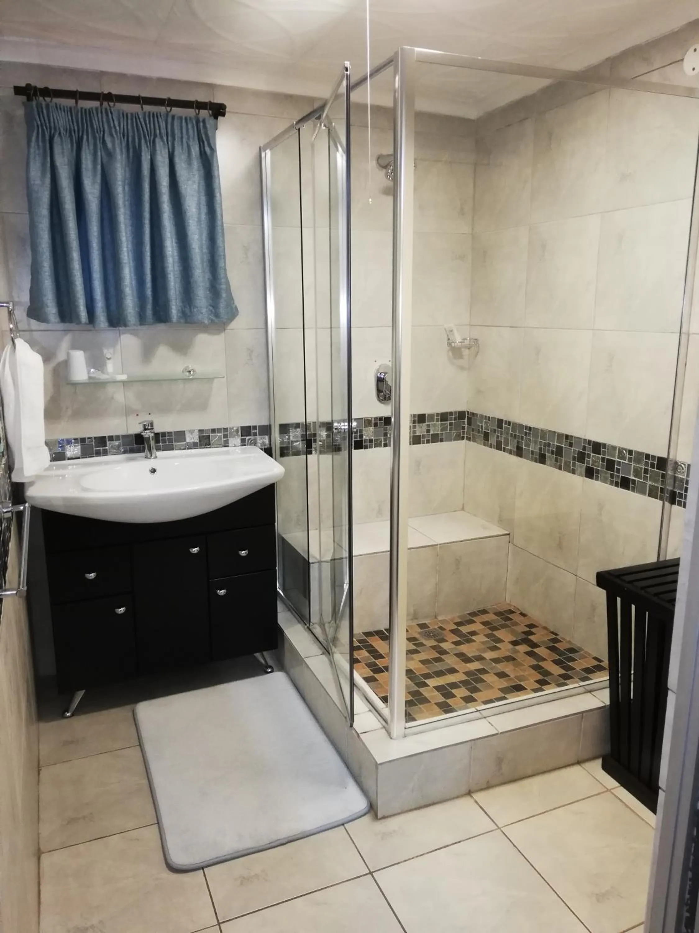 Bathroom in El Gran Chaparral Guest House