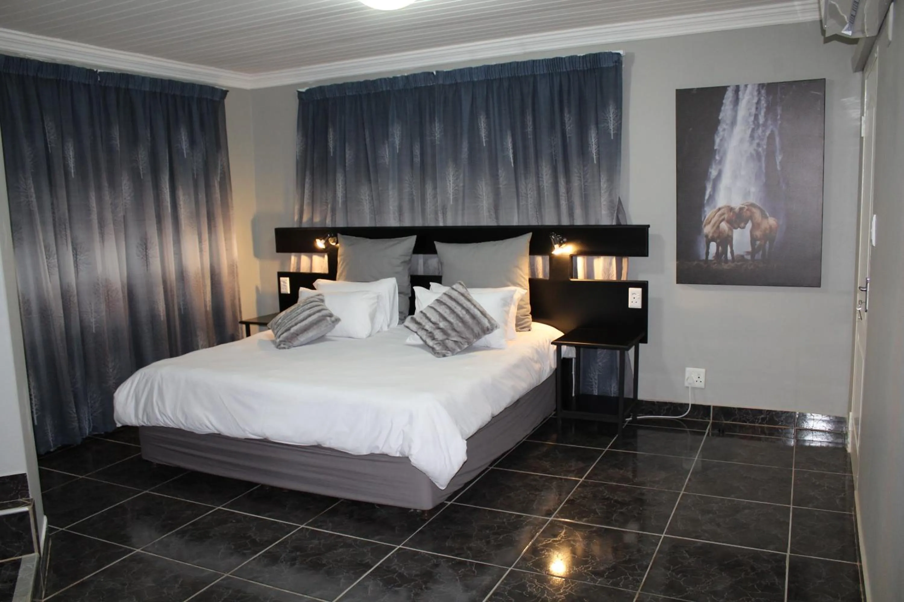 Bedroom, Bed in El Gran Chaparral Guest House