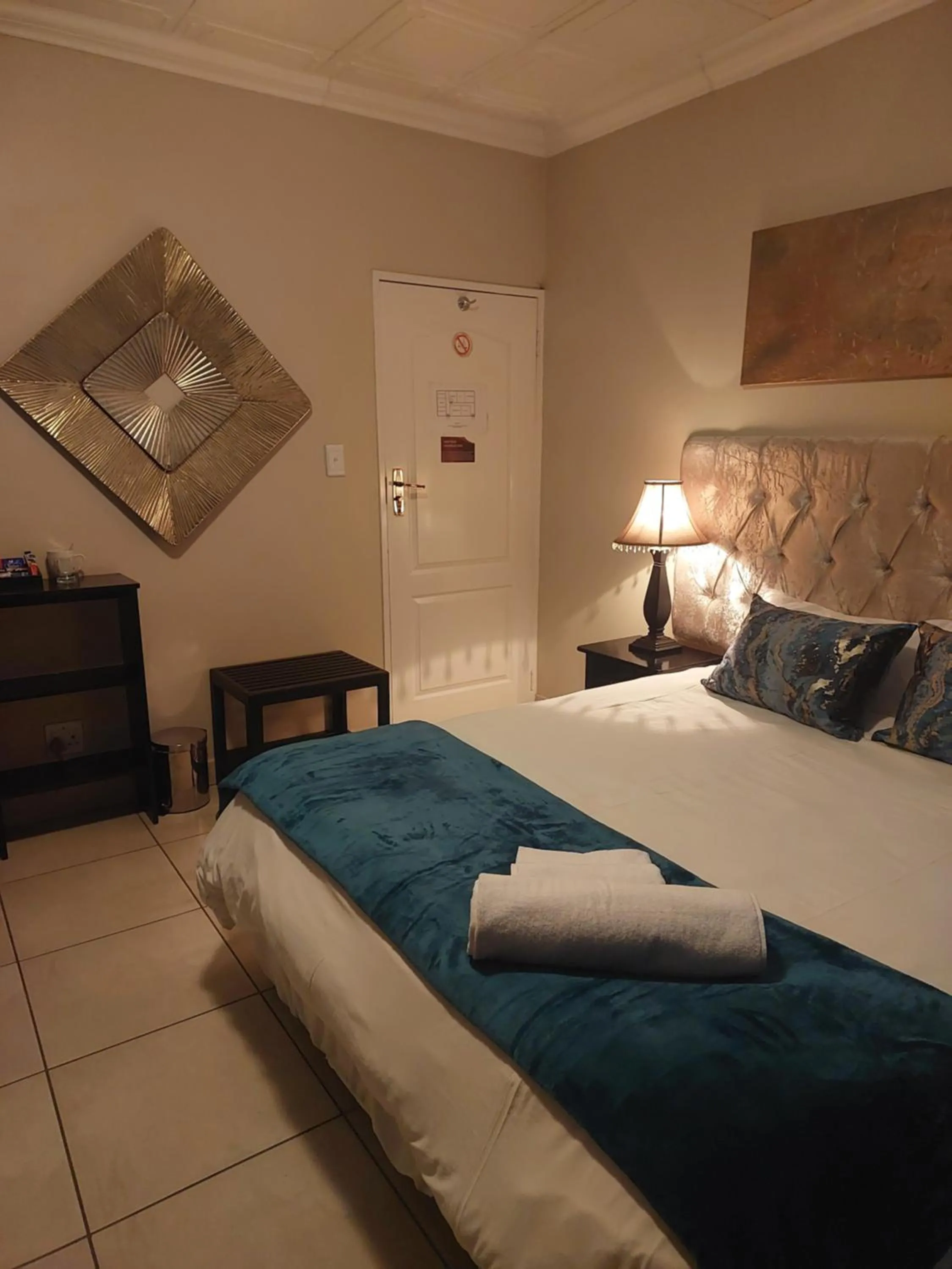 Bedroom, Bed in El Gran Chaparral Guest House