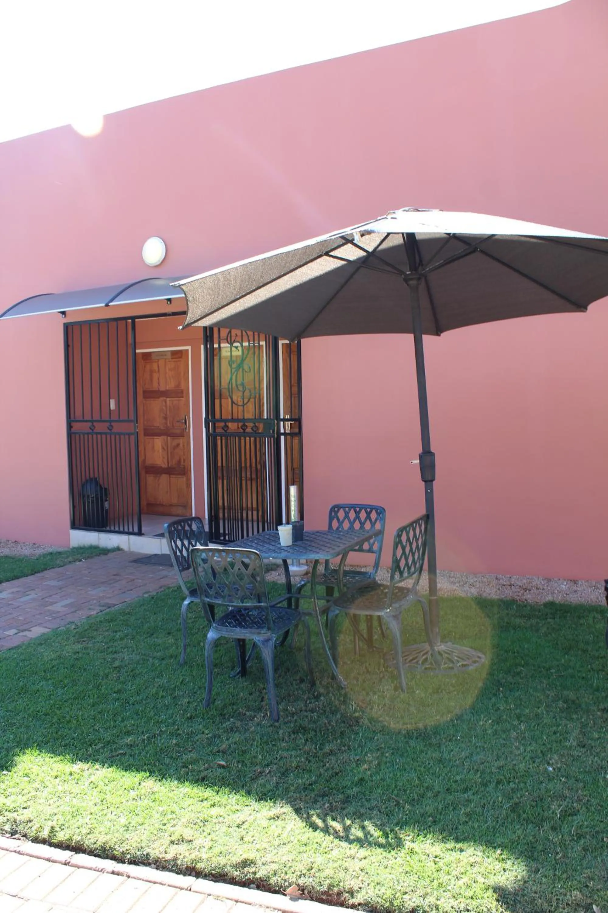 Garden in El Gran Chaparral Guest House