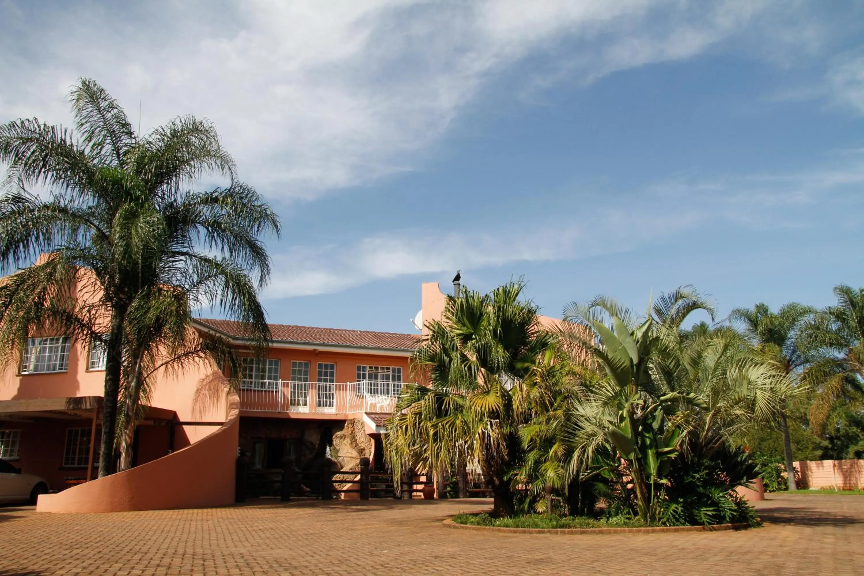 Day in El Gran Chaparral Guest House