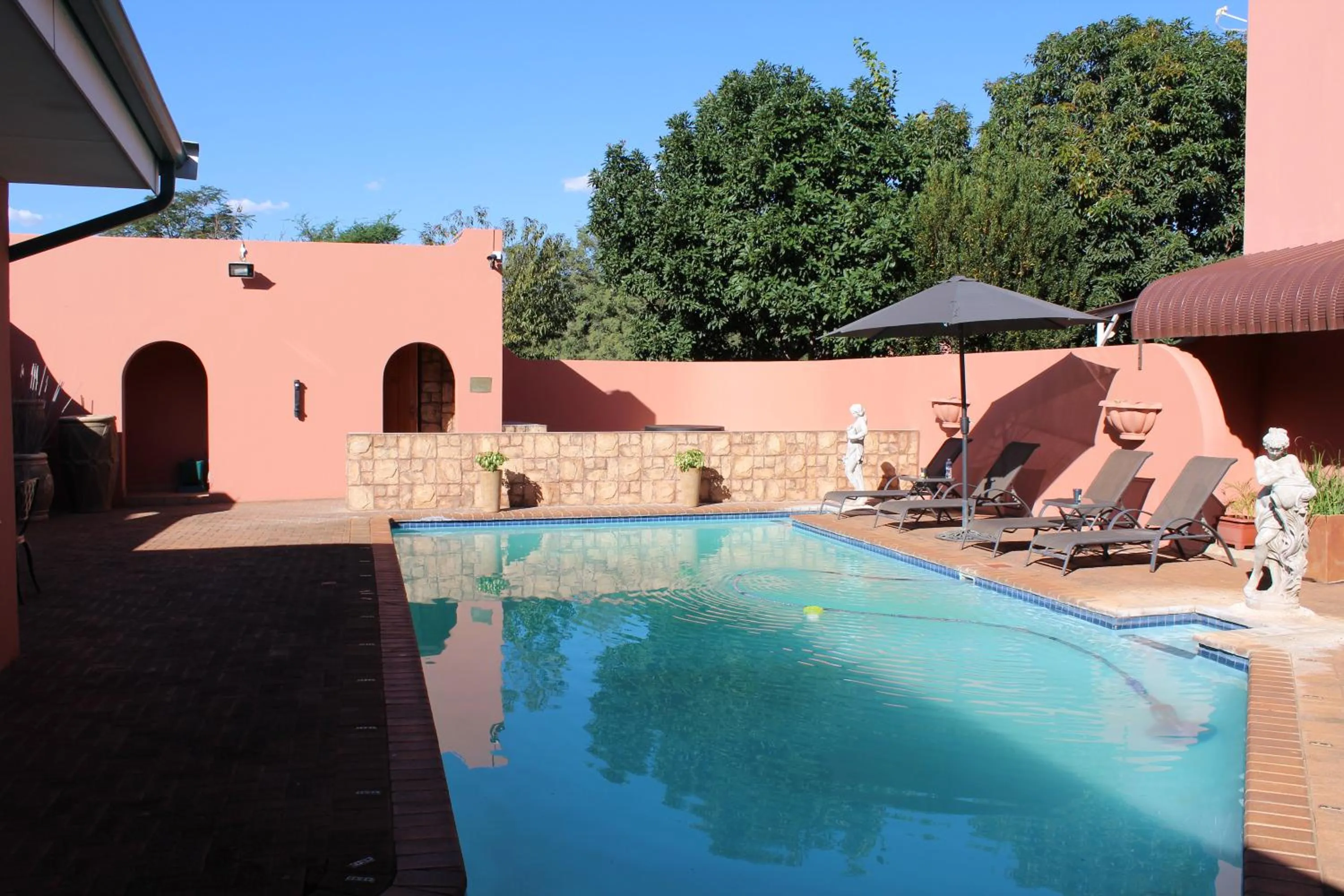Pool view in El Gran Chaparral Guest House