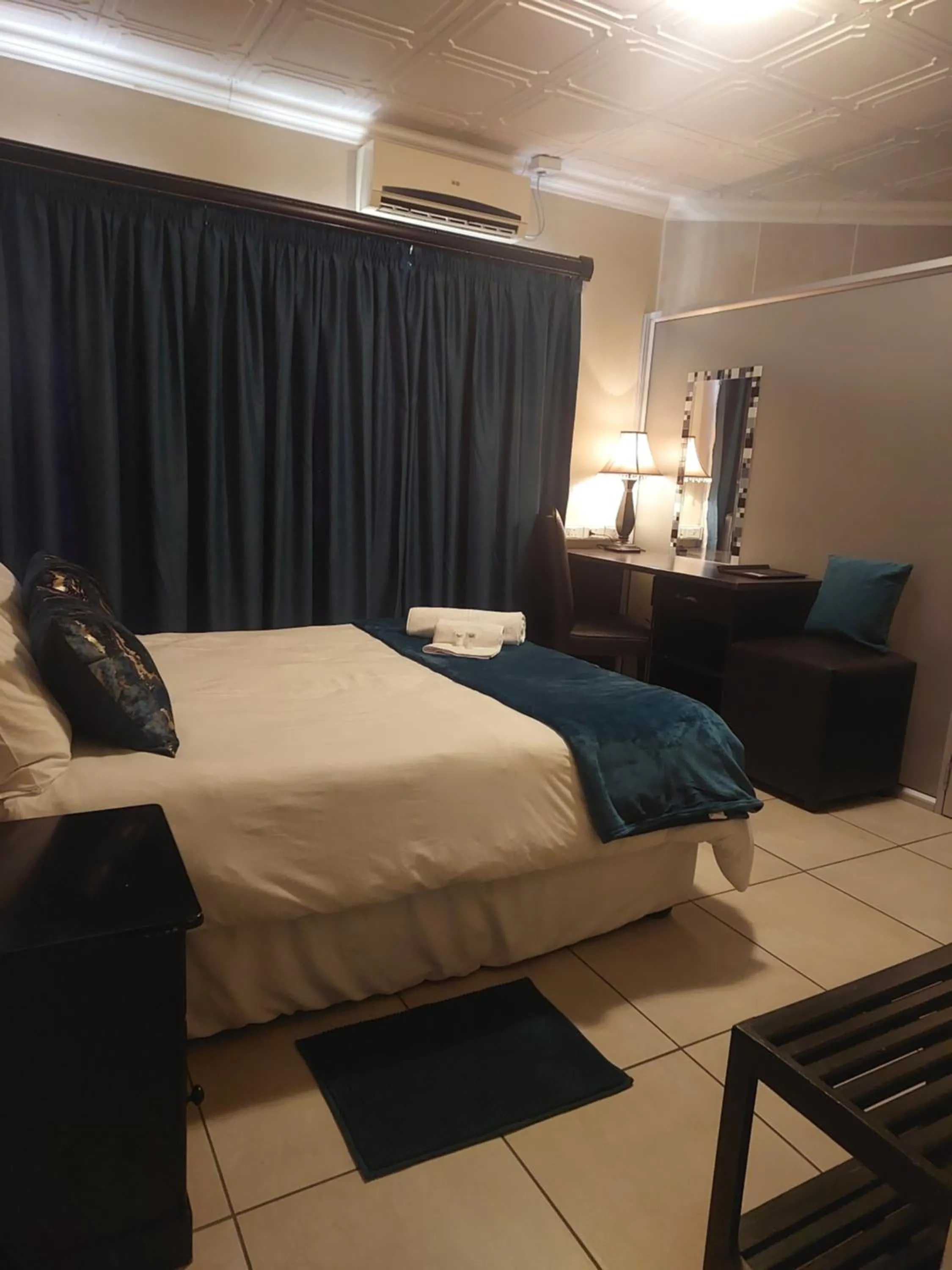 Bedroom, Bed in El Gran Chaparral Guest House