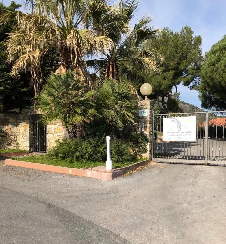 Property building in VILLAGGIO ANDORA COLOMBO