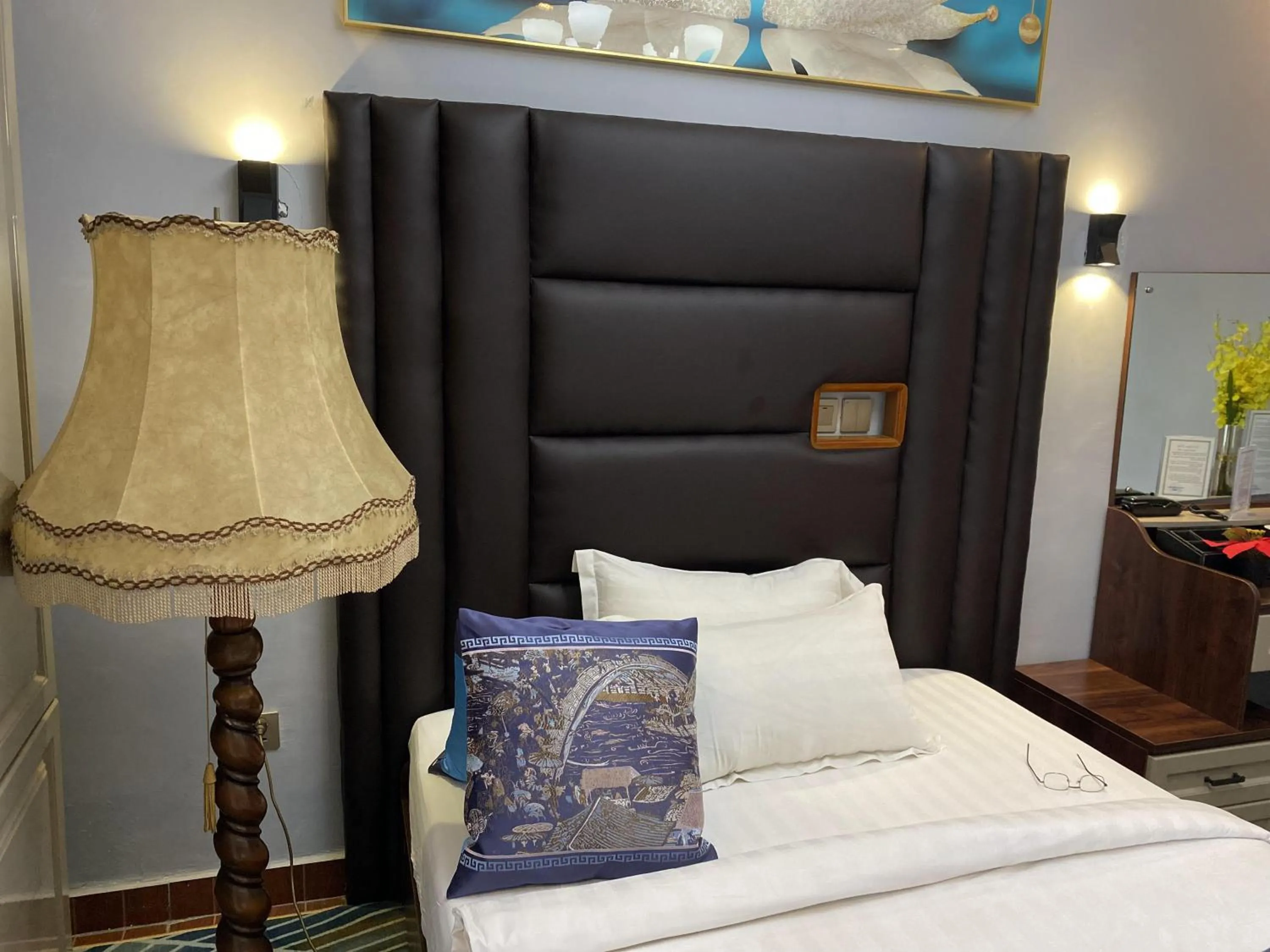 Bed in THE DREAMS HOTEL