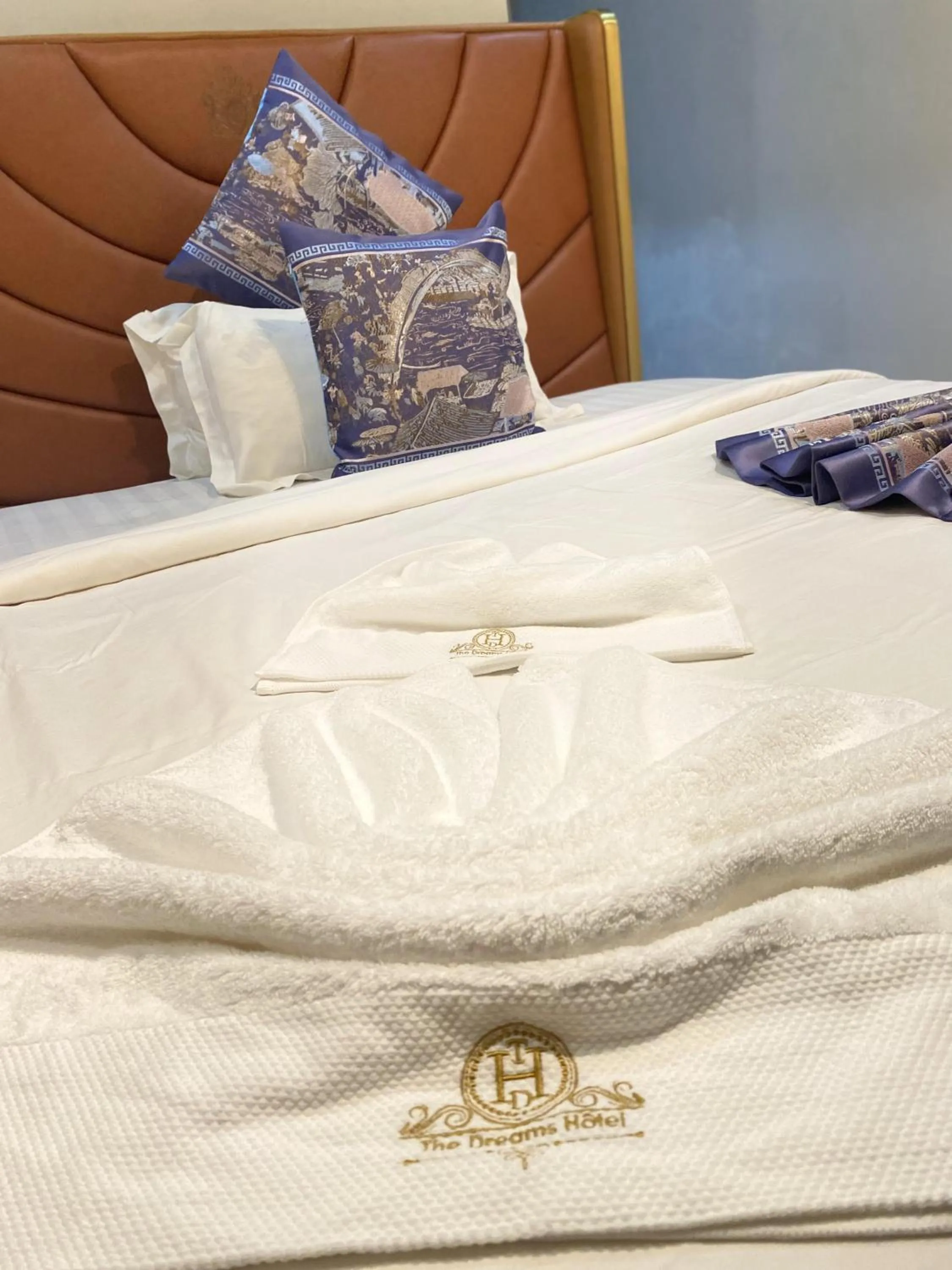 Bed in THE DREAMS HOTEL