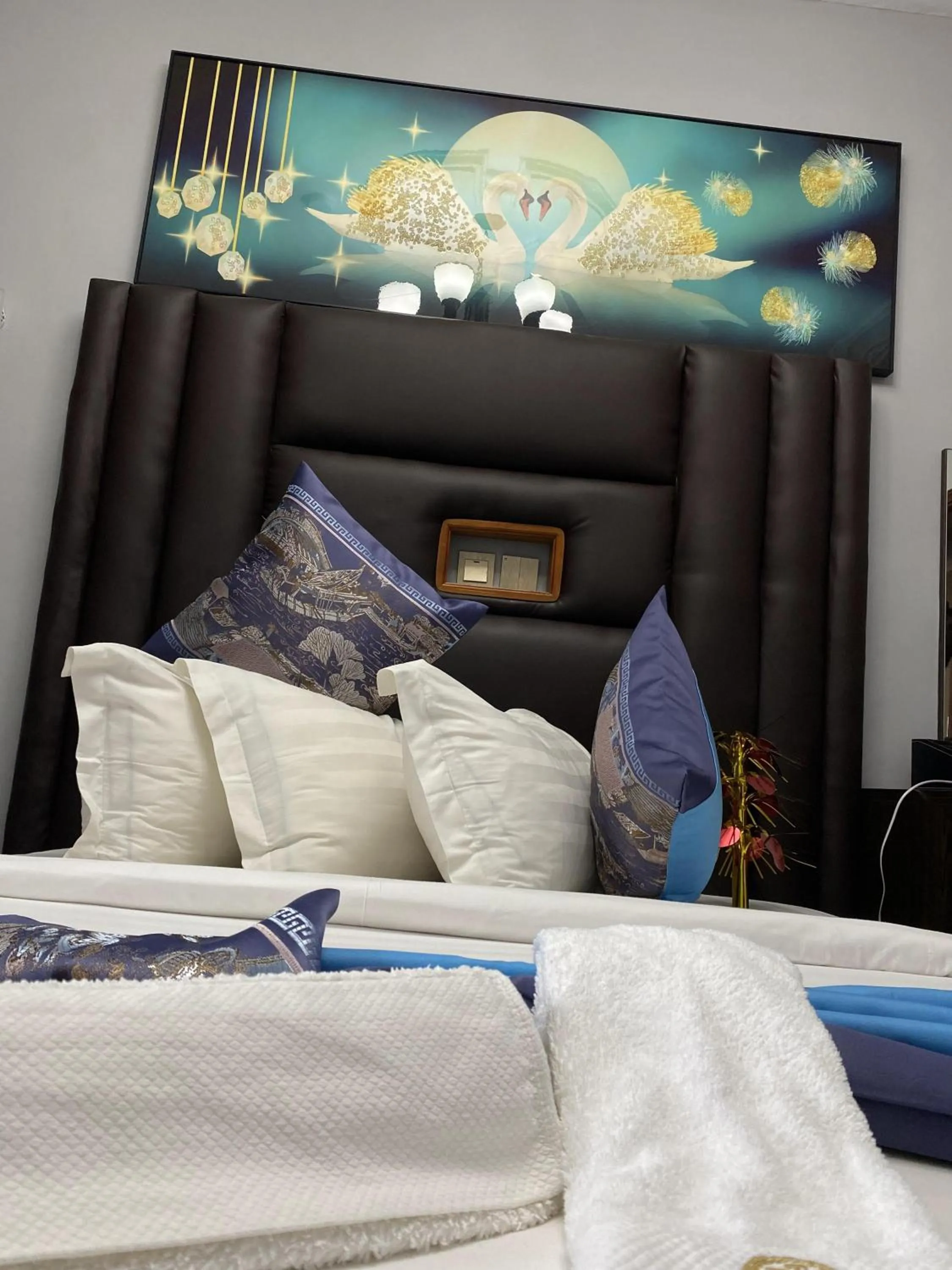 Bed in THE DREAMS HOTEL