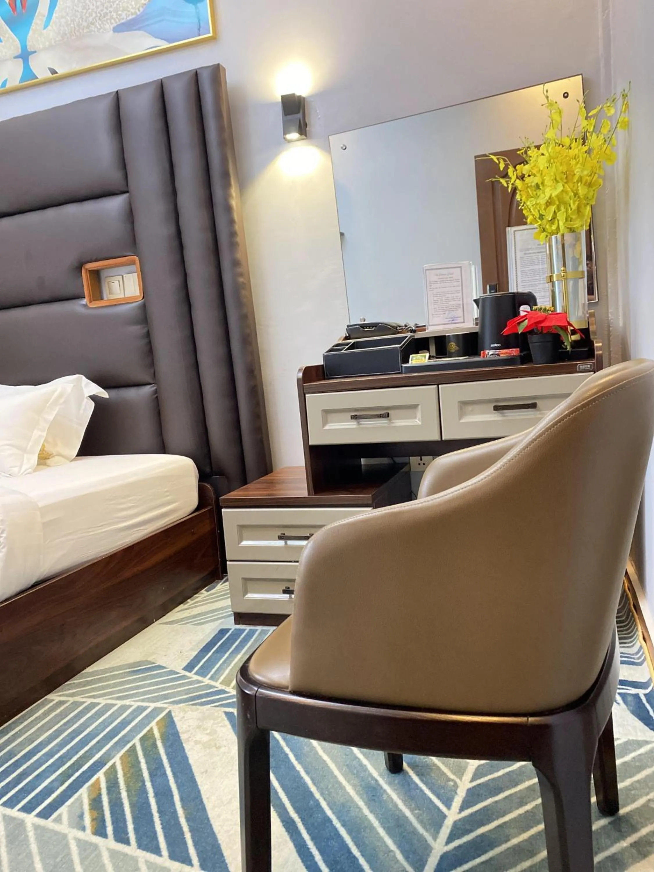 Bed in THE DREAMS HOTEL