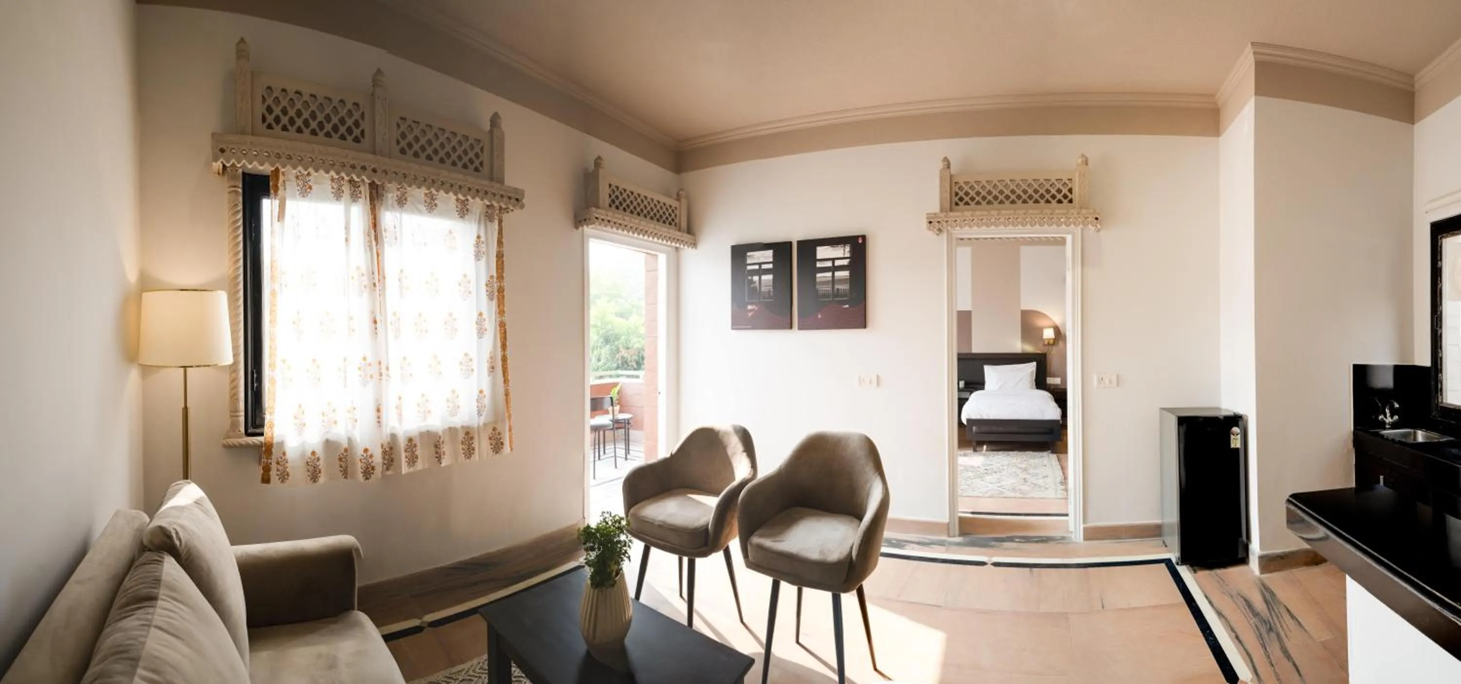 Communal lounge/ TV room in Firebrick Boutique Residences - GARNET HOUSE