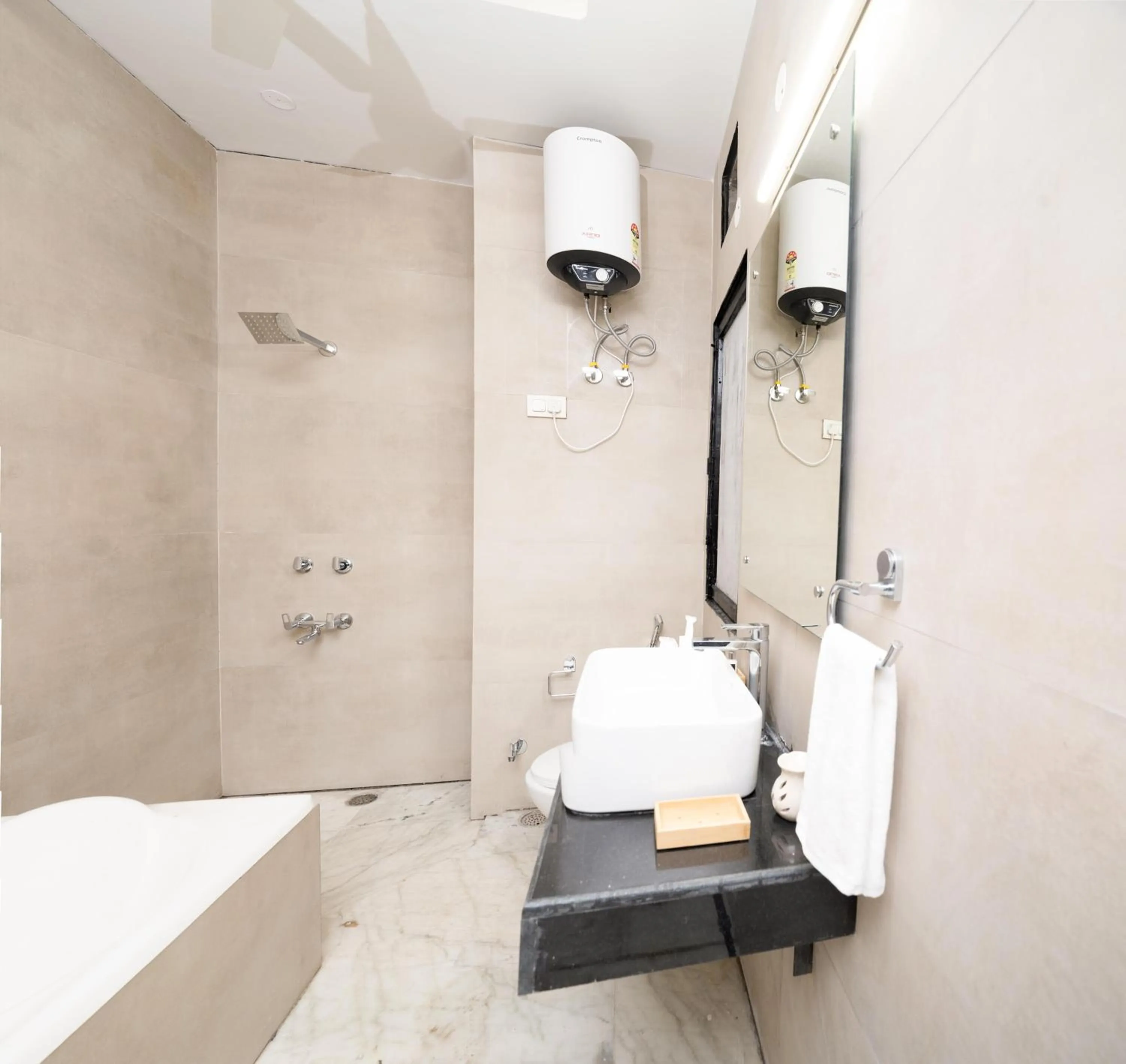Shower in Firebrick Boutique Residences - GARNET HOUSE